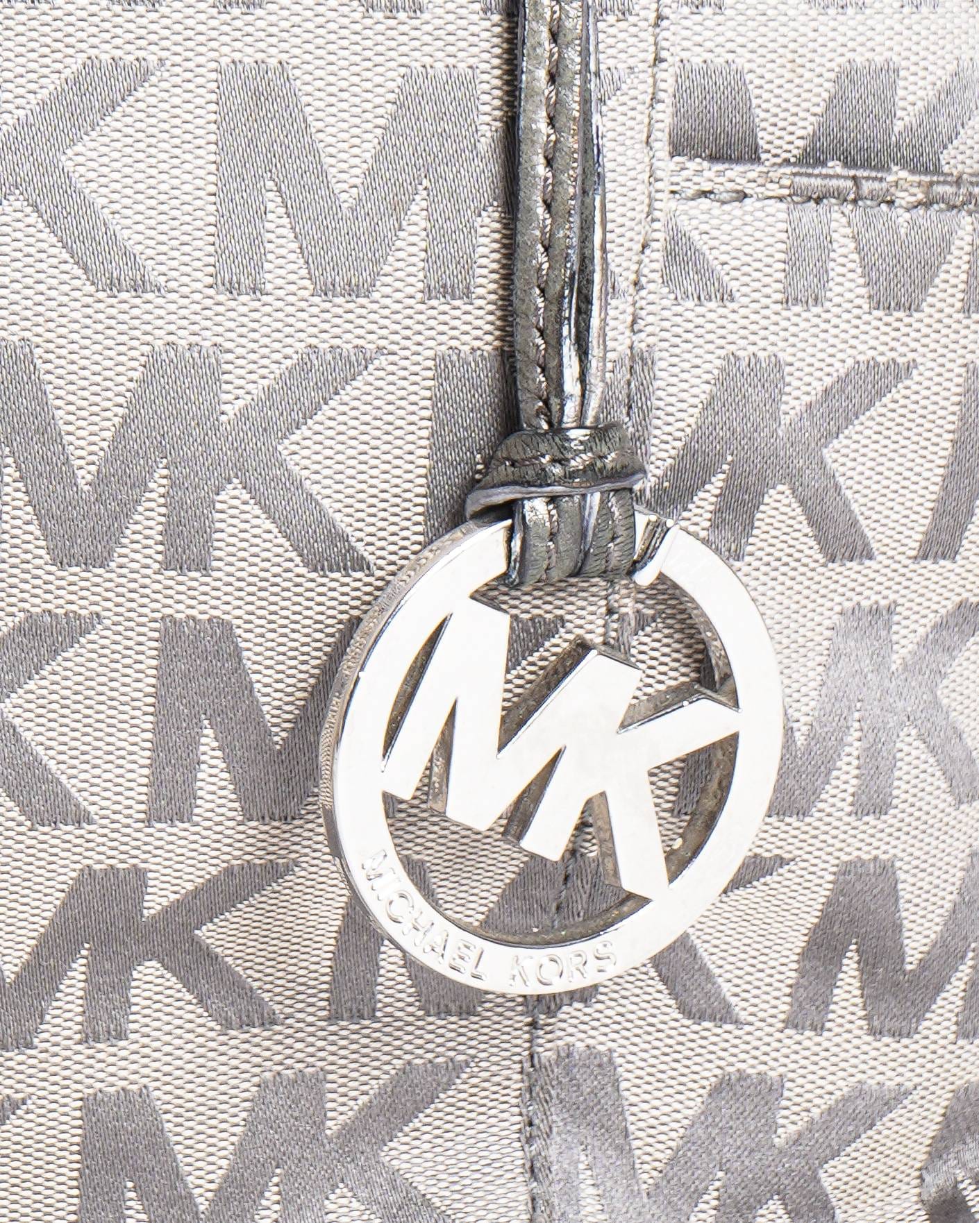Michael Kors Grey Signature Jet Set Tote Bag