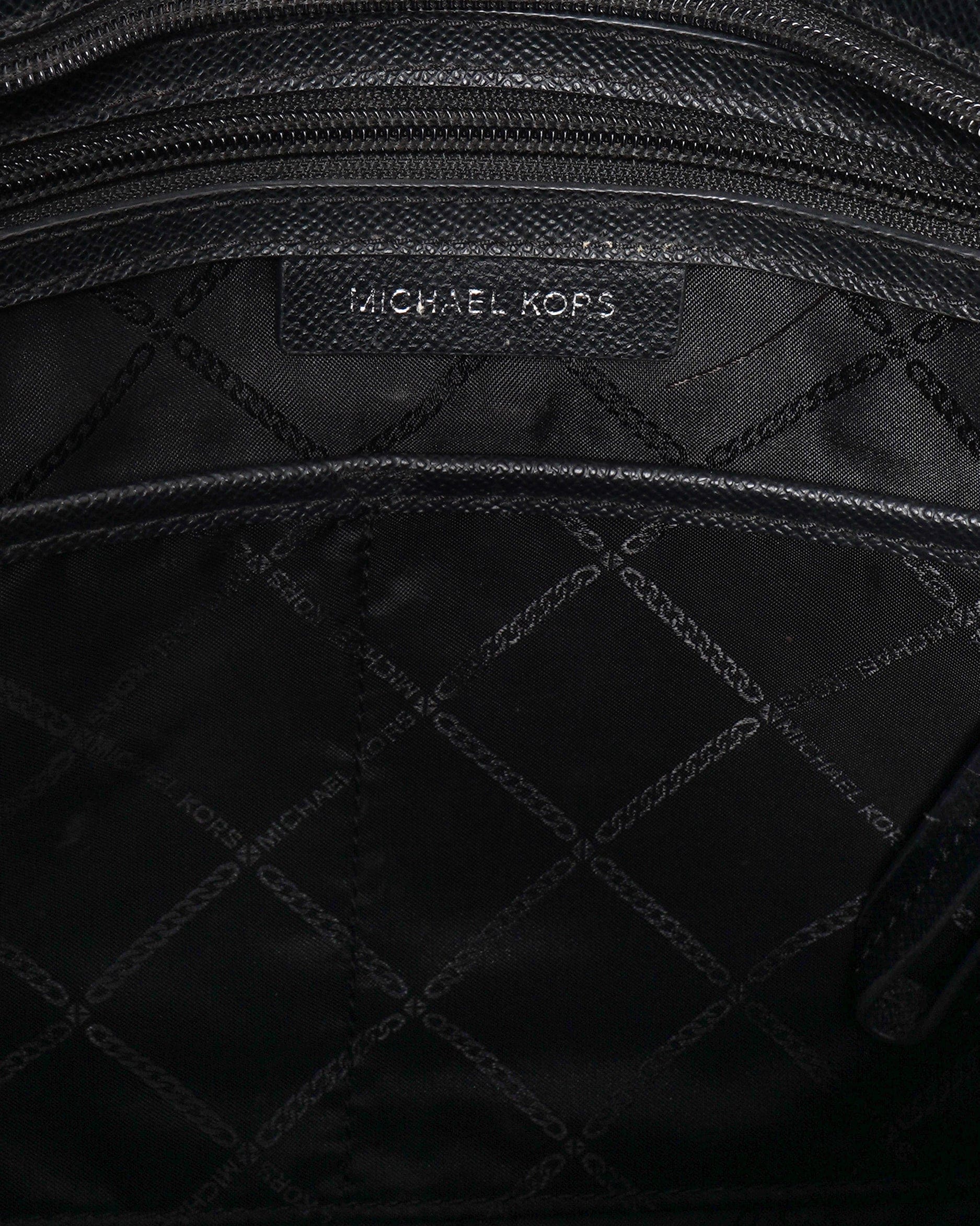 Michael Kors Voyager Tote In Black