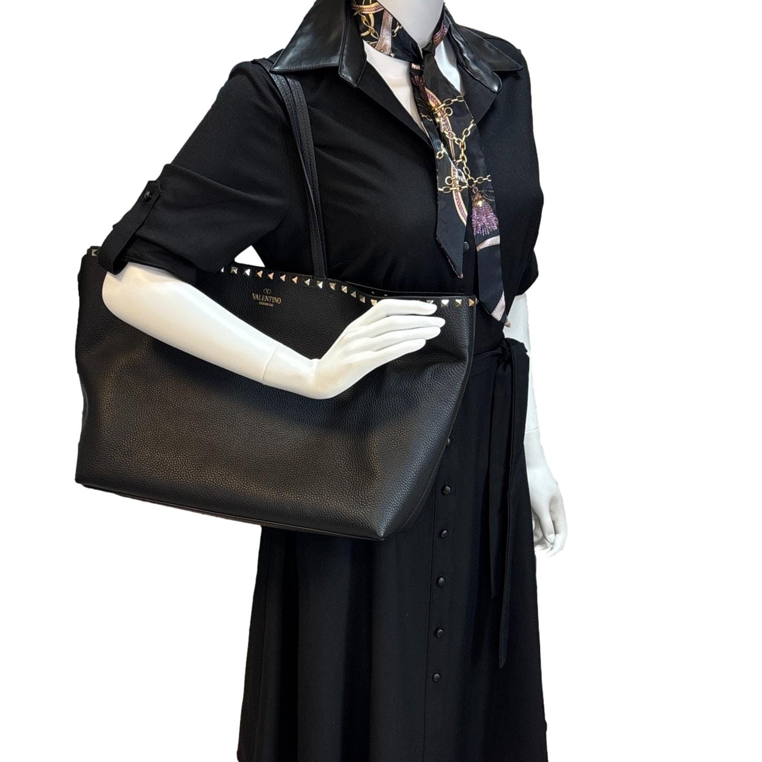 VALENTINO Garavani Rockstud Grained Calfskin Leather Shopping Tote Black
