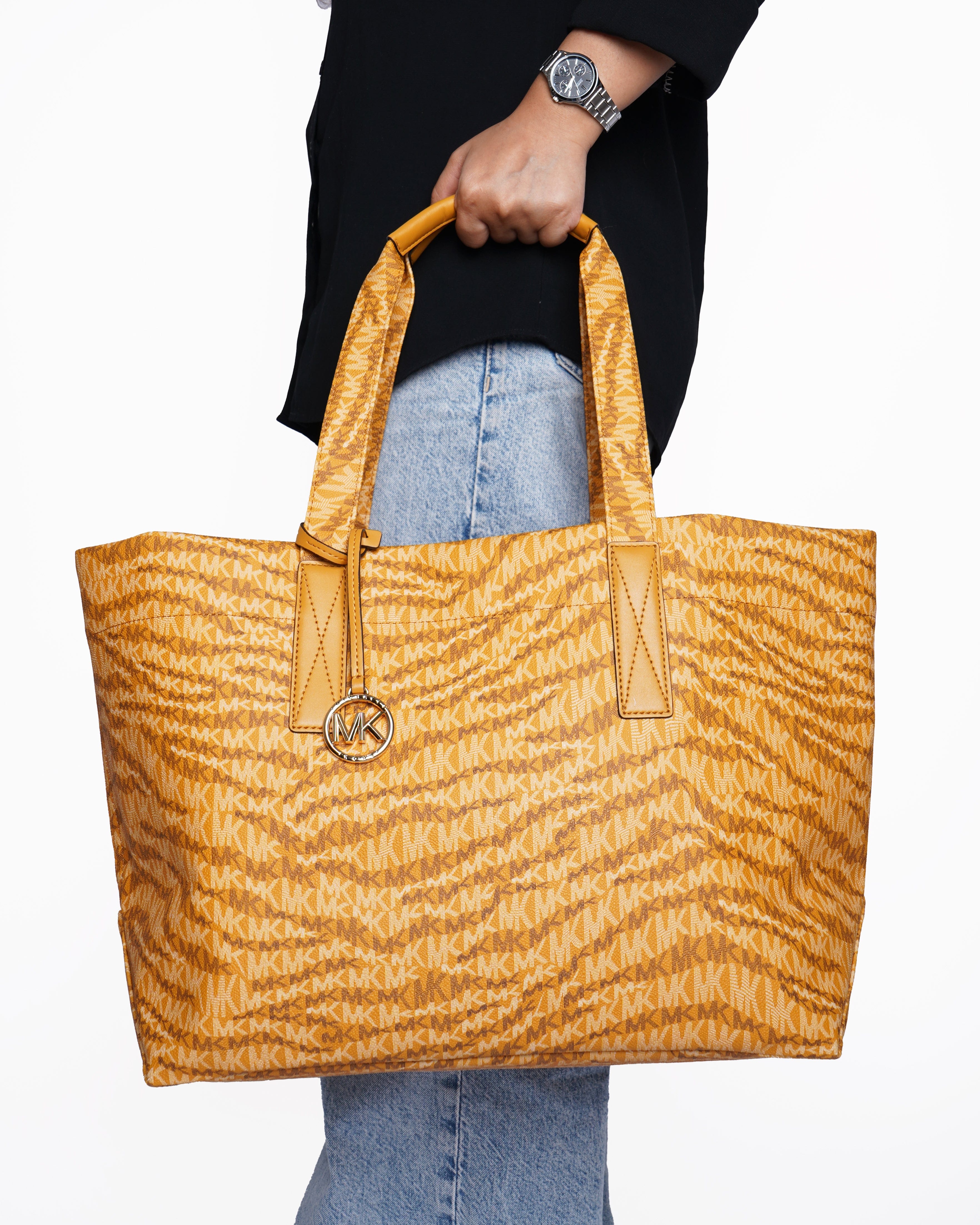 Michael Kors Jet Set Tote In Yellow