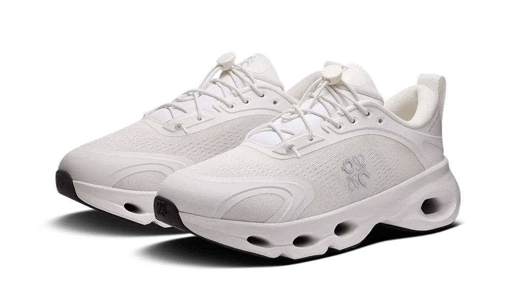 On Running Cloudsolo Loewe White