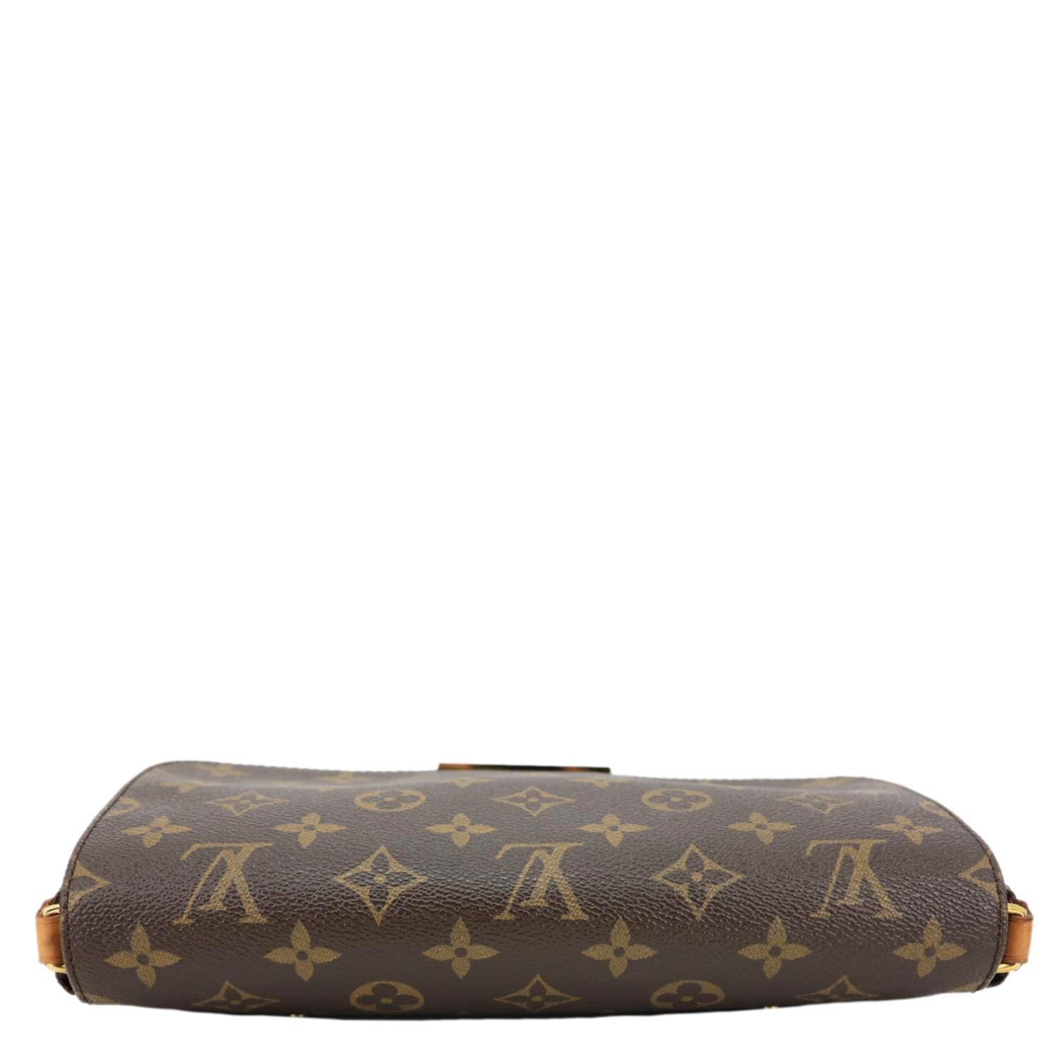 LOUIS VUITTON Favorite MM Monogram Canvas Crossbody Bag Brown