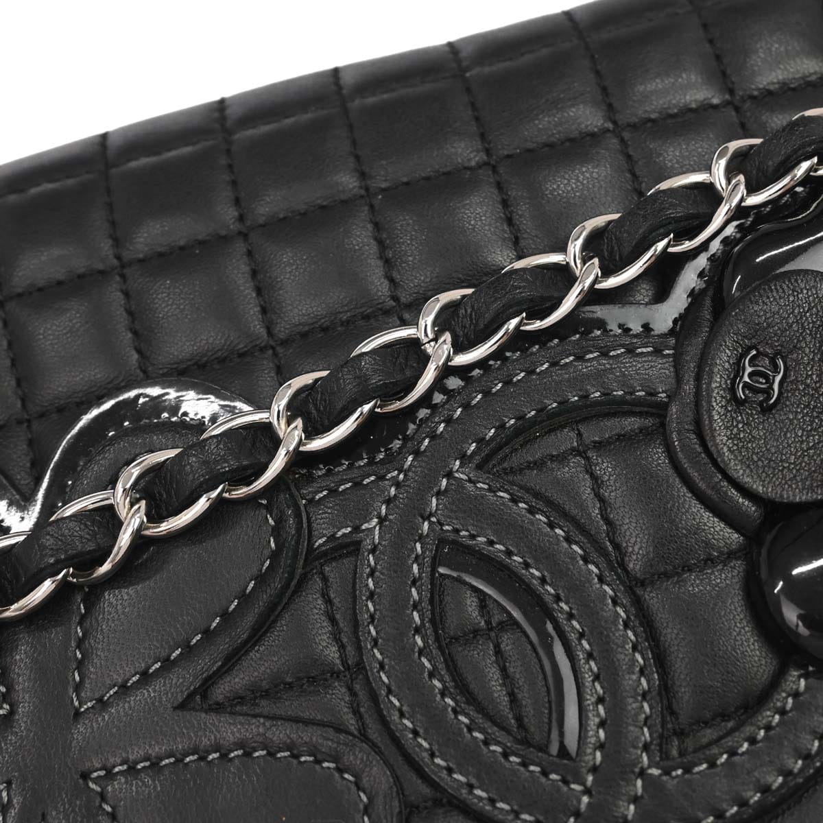 Chanel 2005 - 2006 Black Lambskin Choco Bar Camellia No.5 CC Clover Handbag