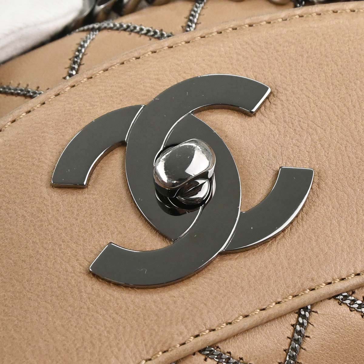 Chanel 2005 - 2006 Beige Lambskin Chain Stitch Handbag
