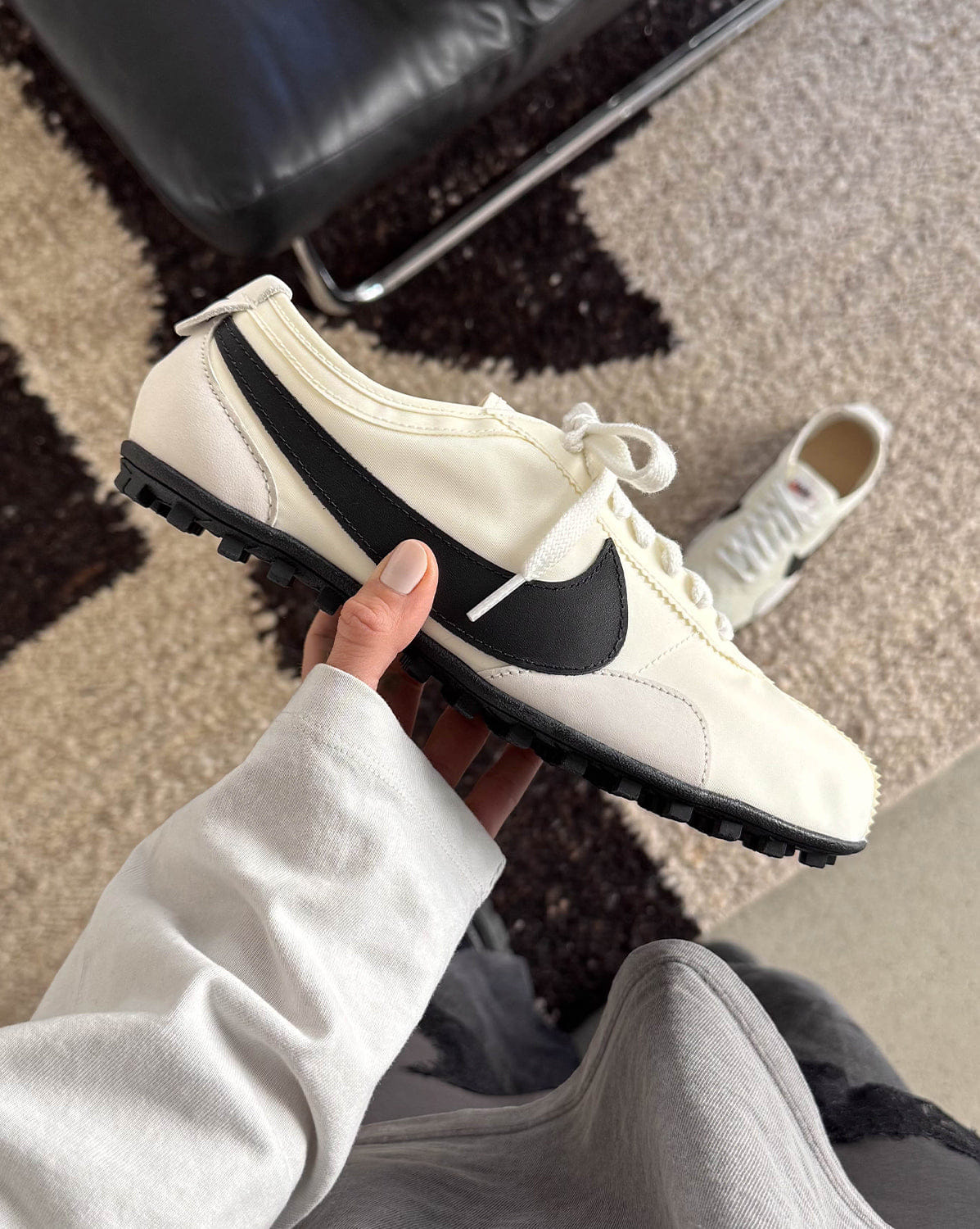 Nike Wmns Moon Shoe OG SP