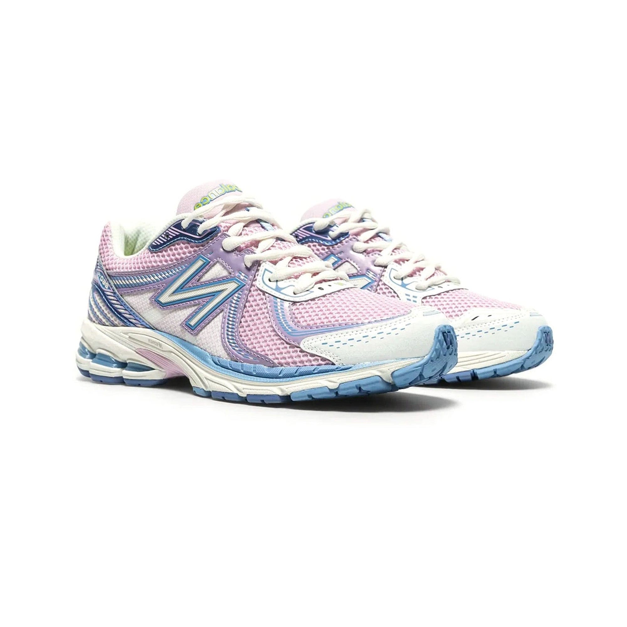 New Balance 860v2 Up There Blossom Pink