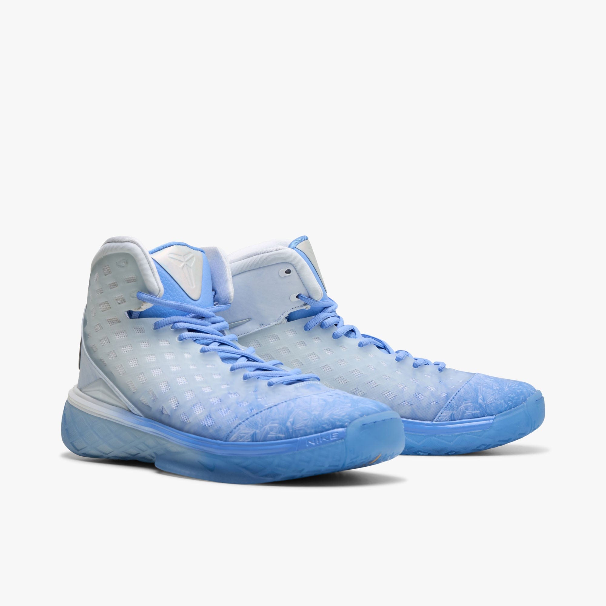 Nike Kobe III Protro Royal Pulse / Chrome - White