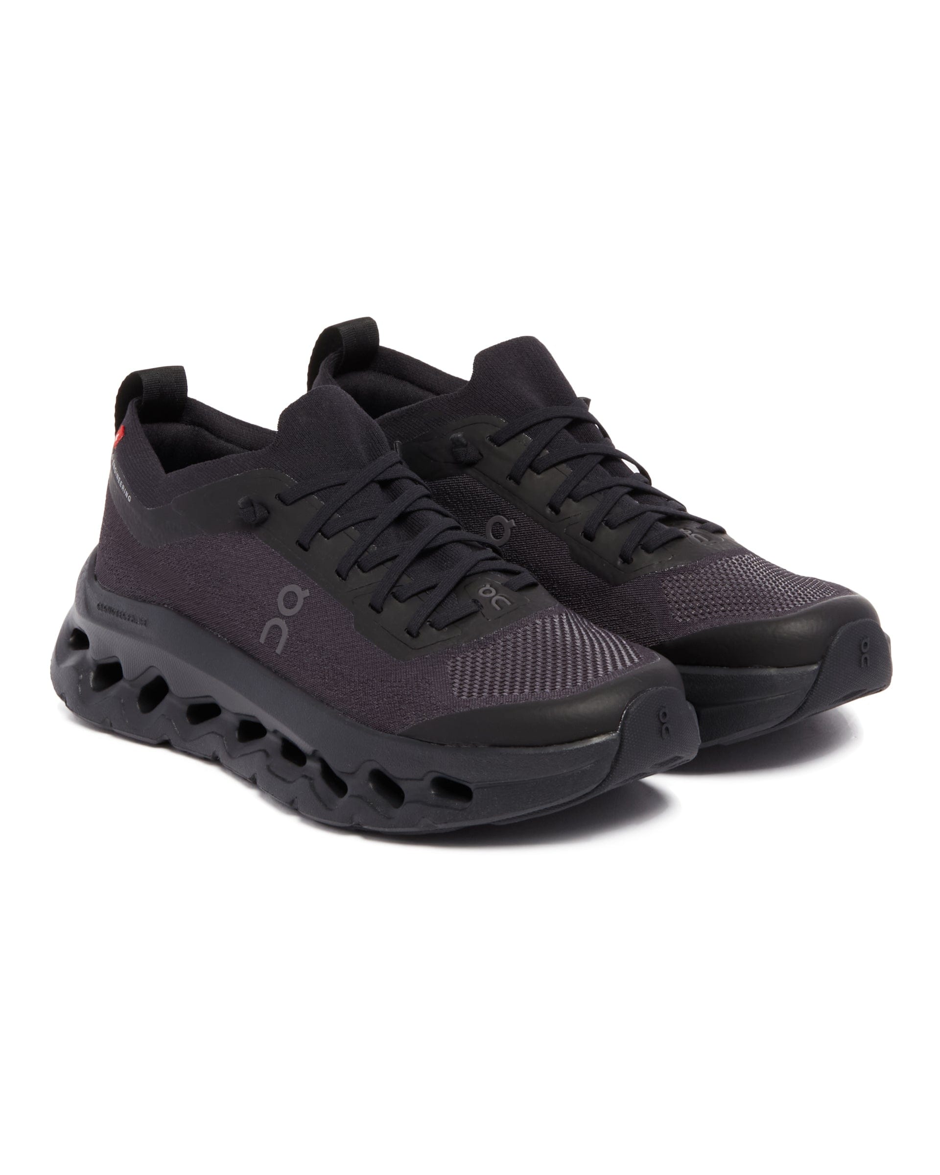 On Running Zendaya x ON Sneakers Cloudtilt Moon Nere