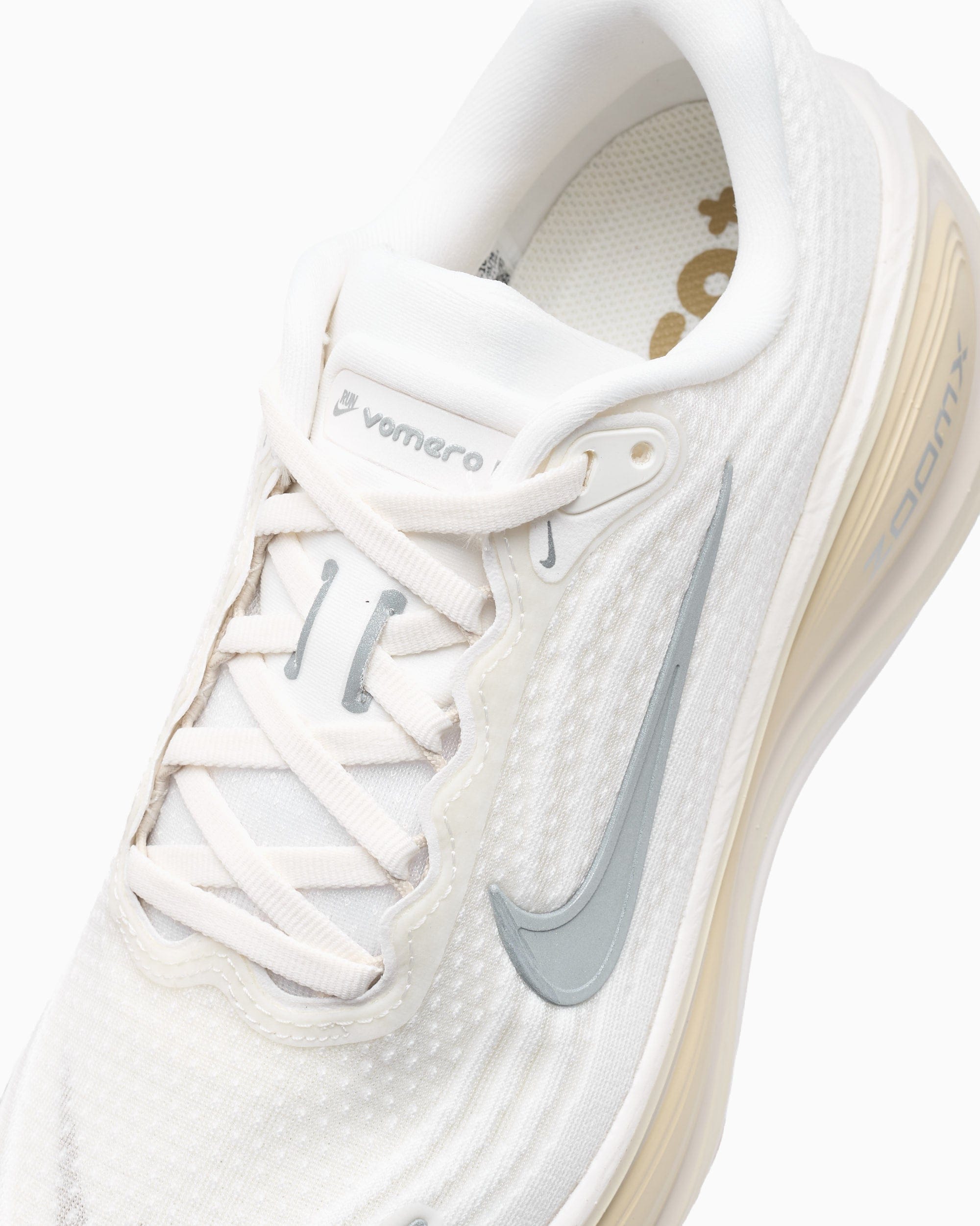 Nike Vomero Plus Essentials