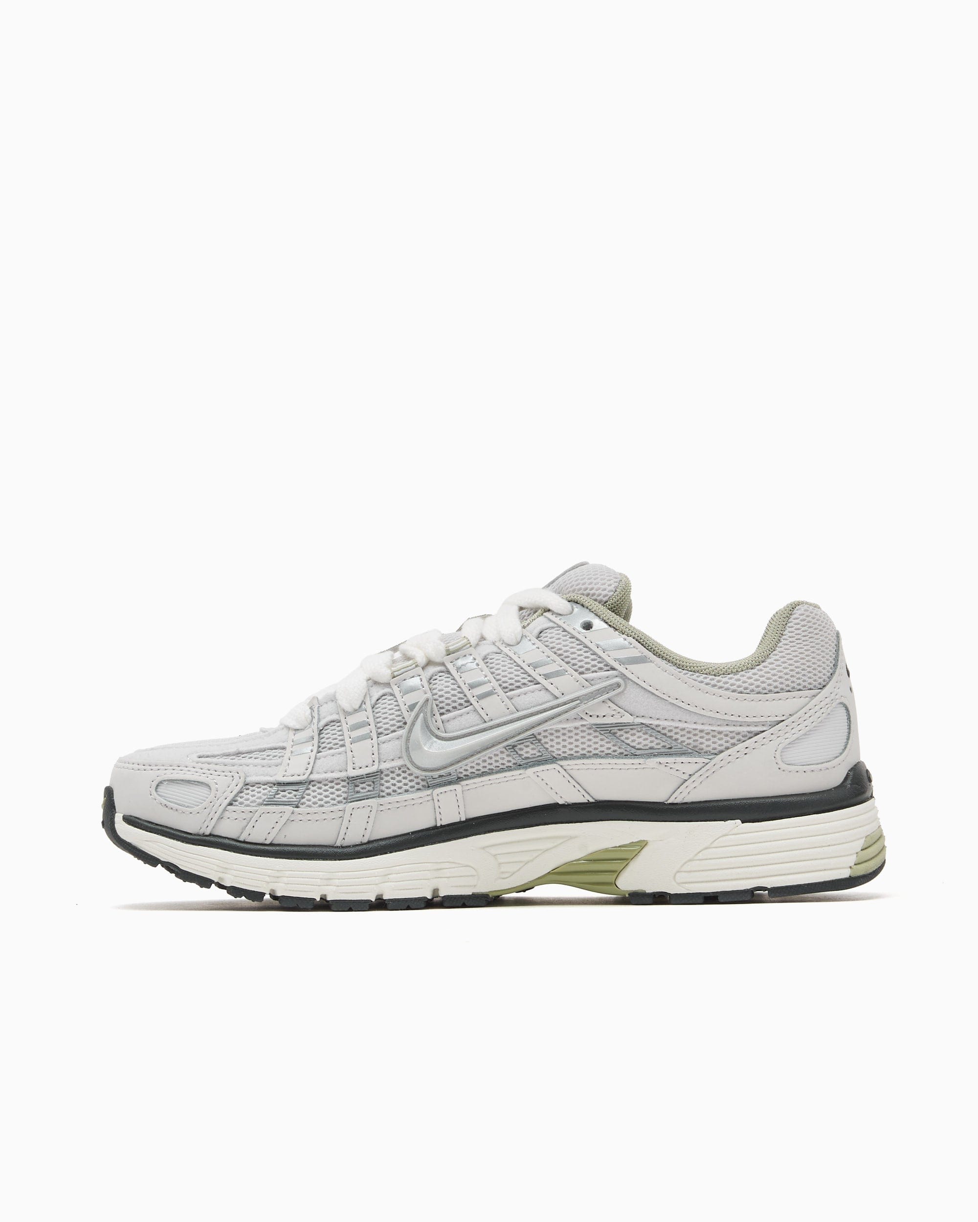Nike P - 6000