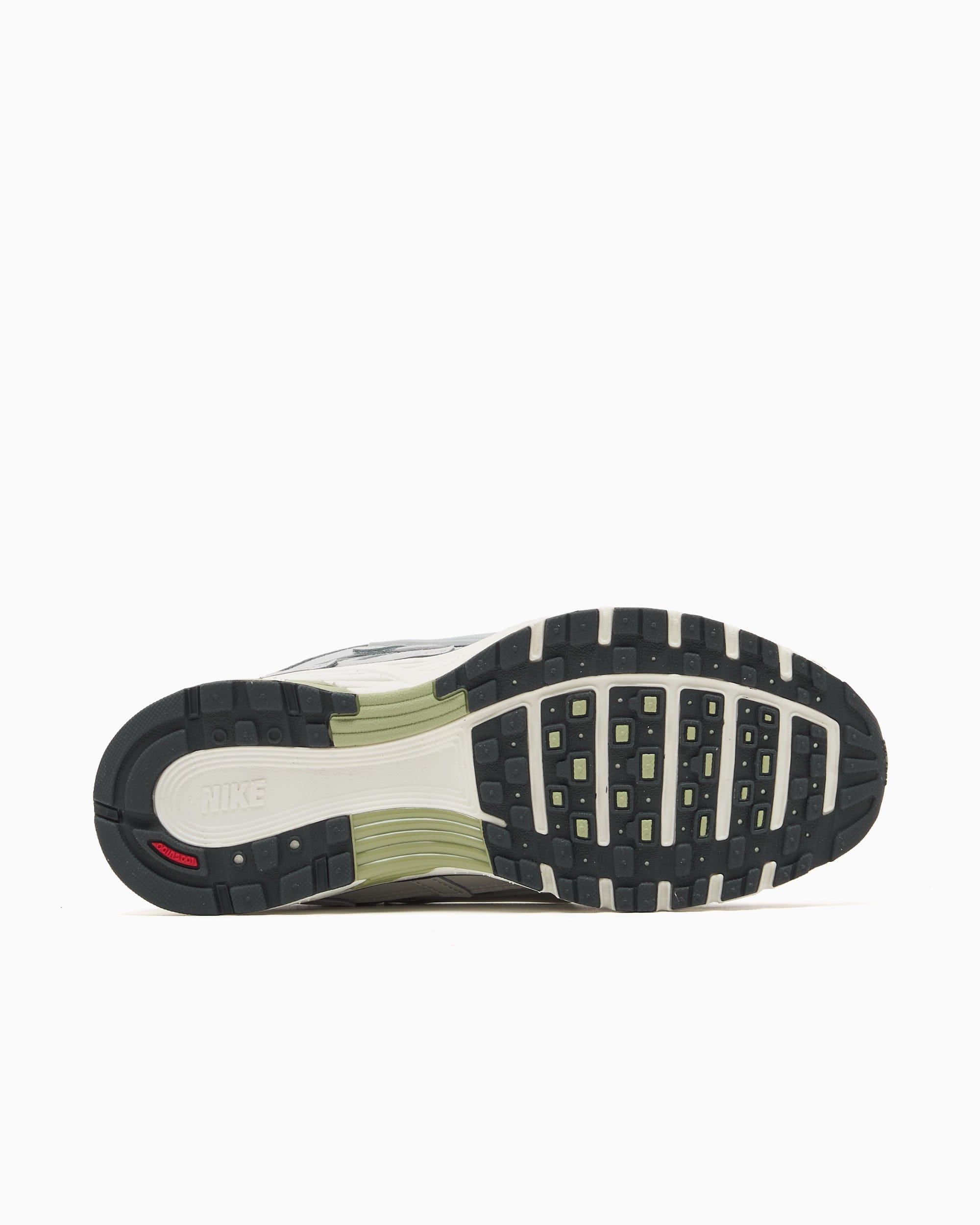 Nike P - 6000