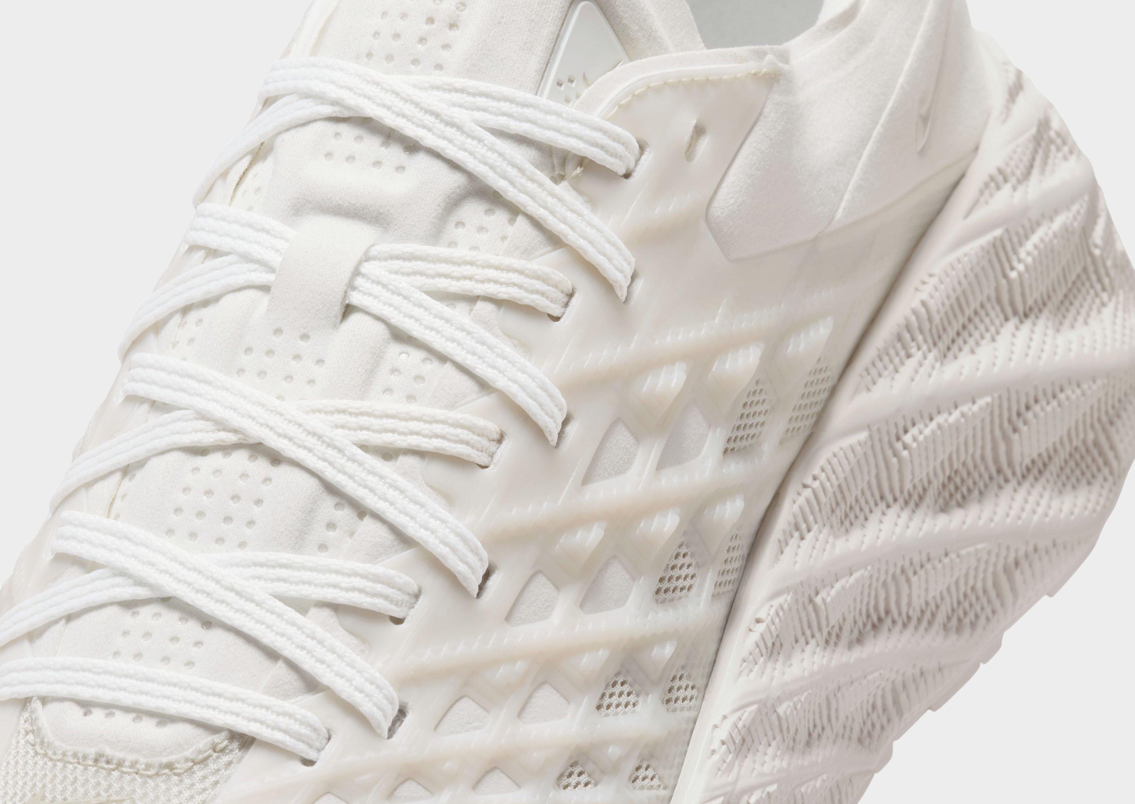 Nike Ava Edge