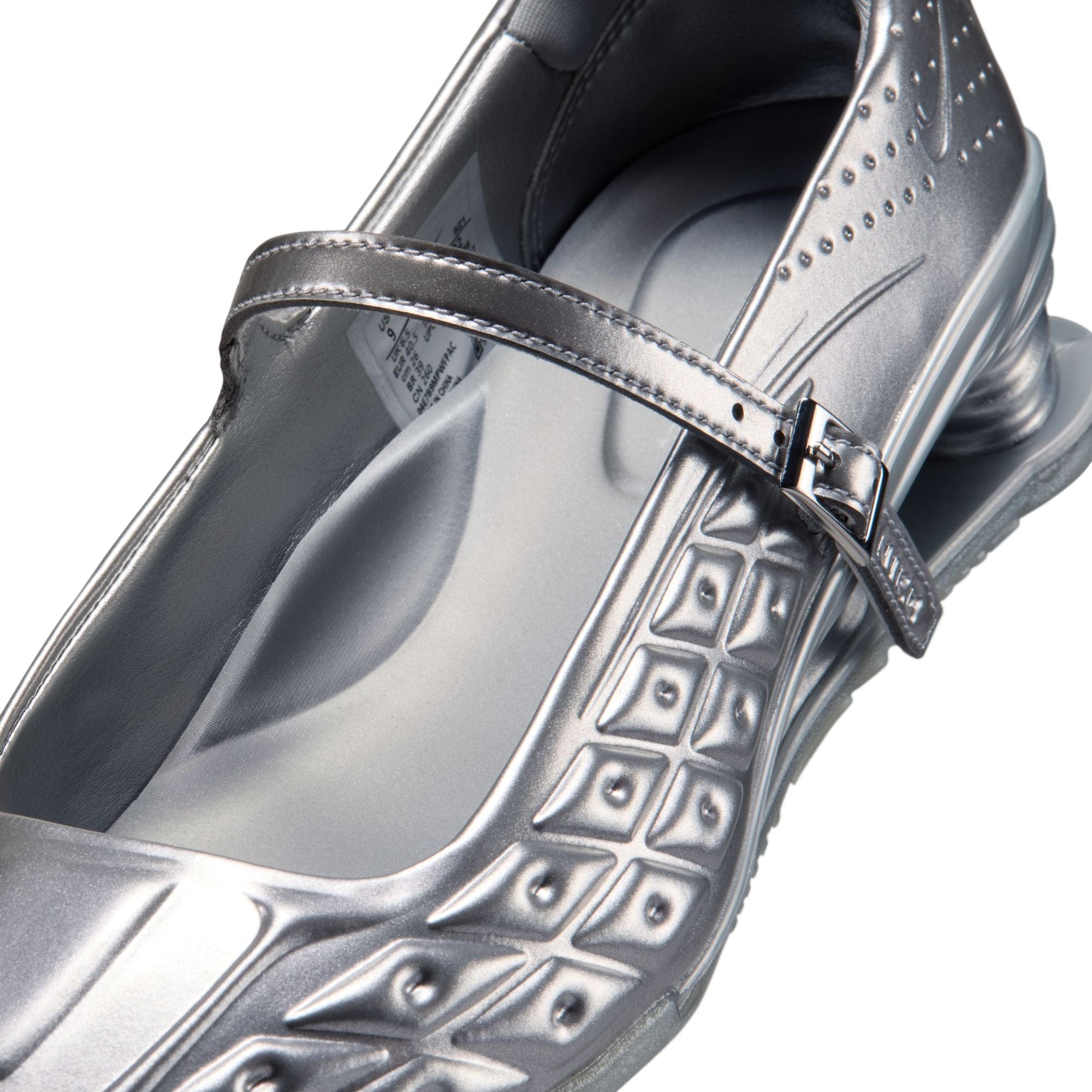 Nike Shox Z Calistra Color: Metallic Silver/Metallic Silver Style: IR5510 - 002