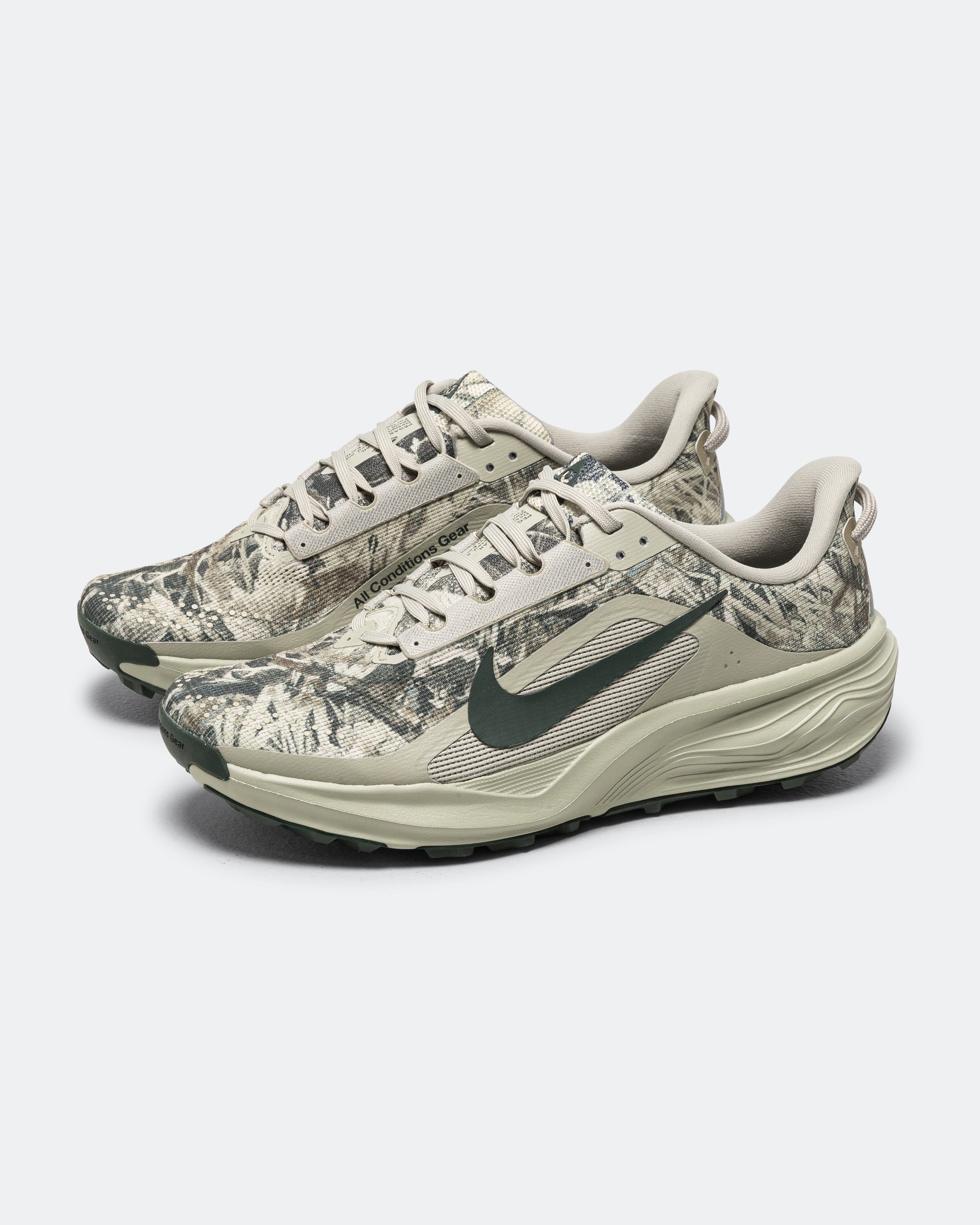Nike Pegasus Trail - Spruce Fog/Black Spruce - Sea Glass