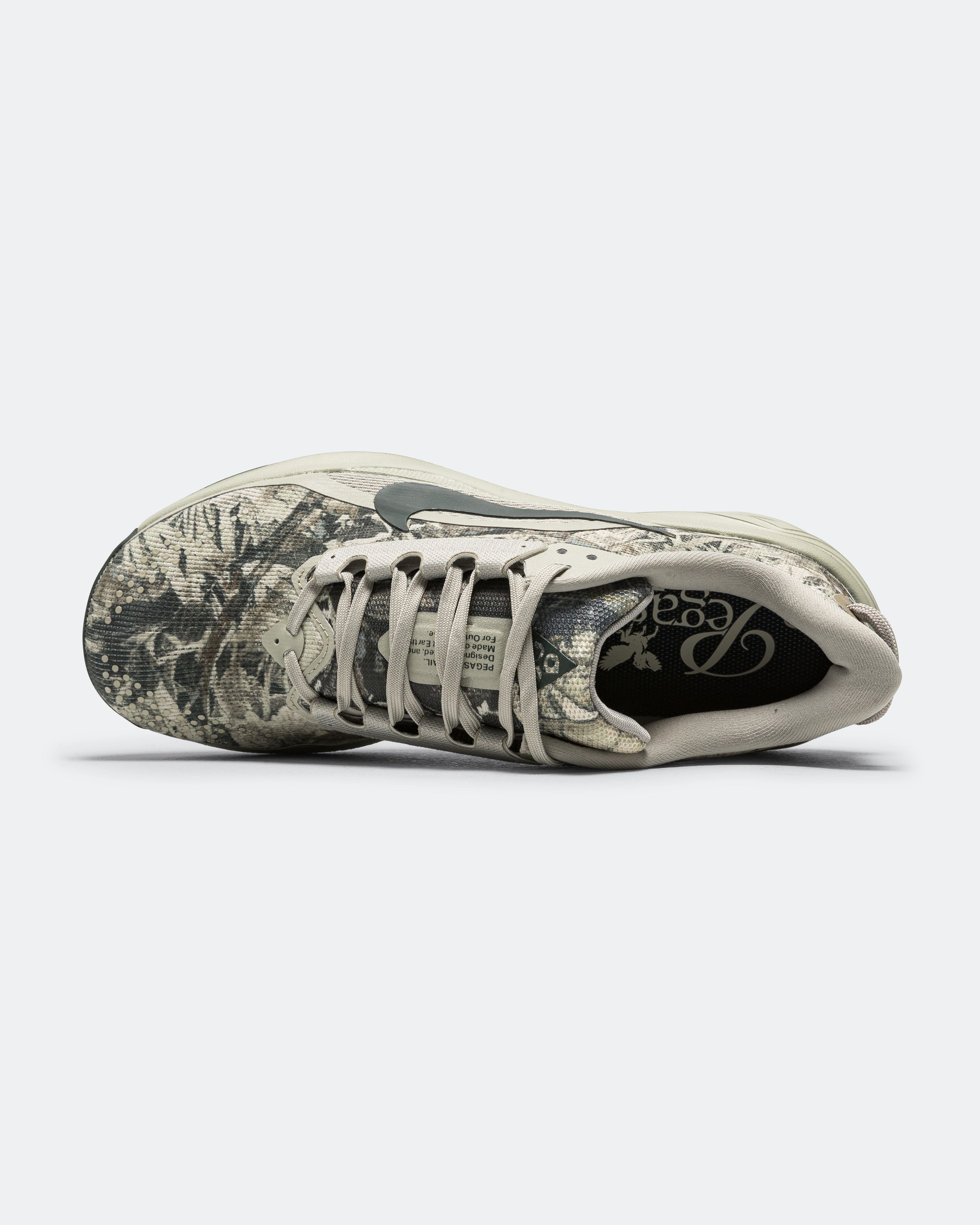 Nike Pegasus Trail - Spruce Fog/Black Spruce - Sea Glass