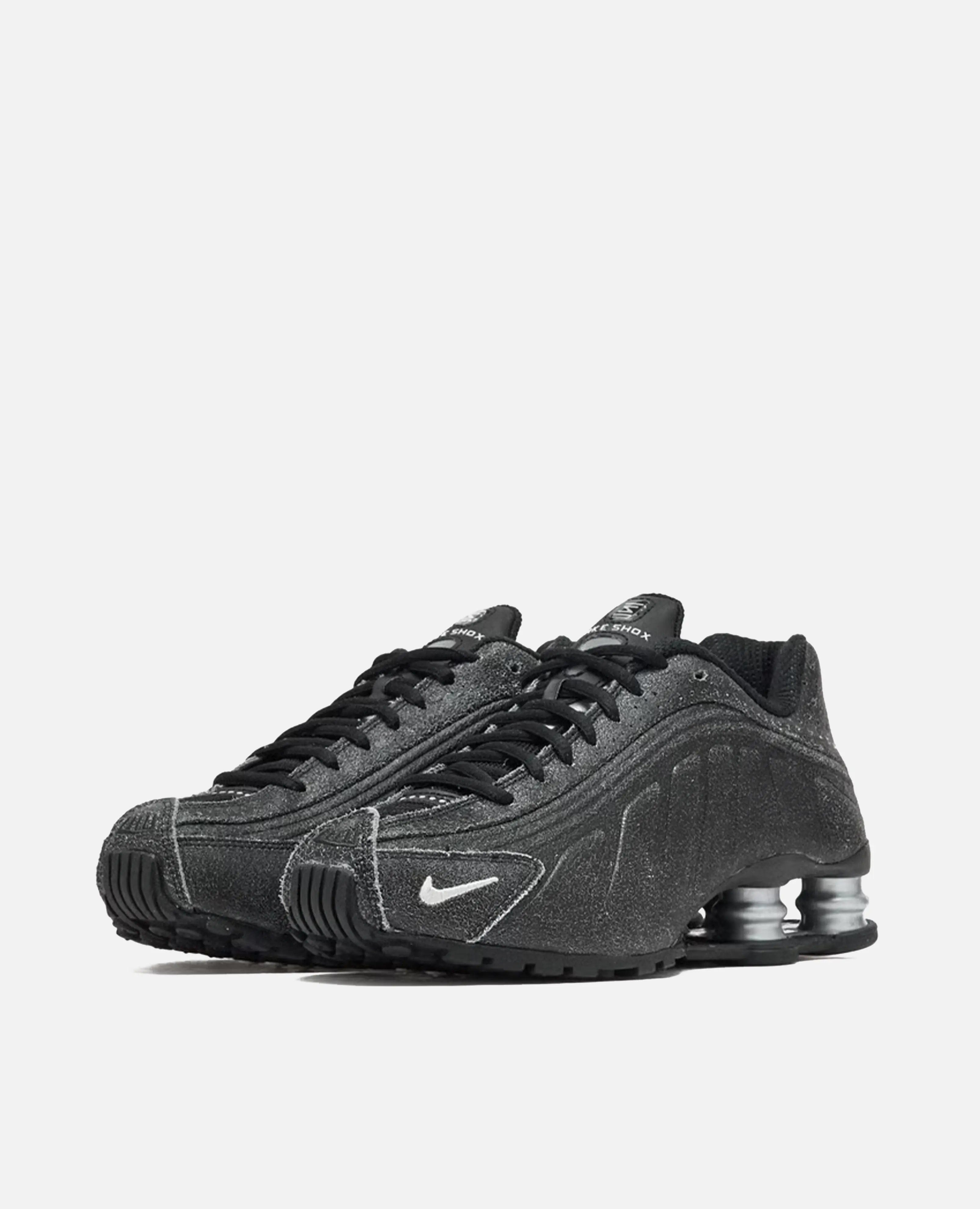 Nike Shox R4 QS (Black/Sail - LT Smoke Grey - Metallic Silver)