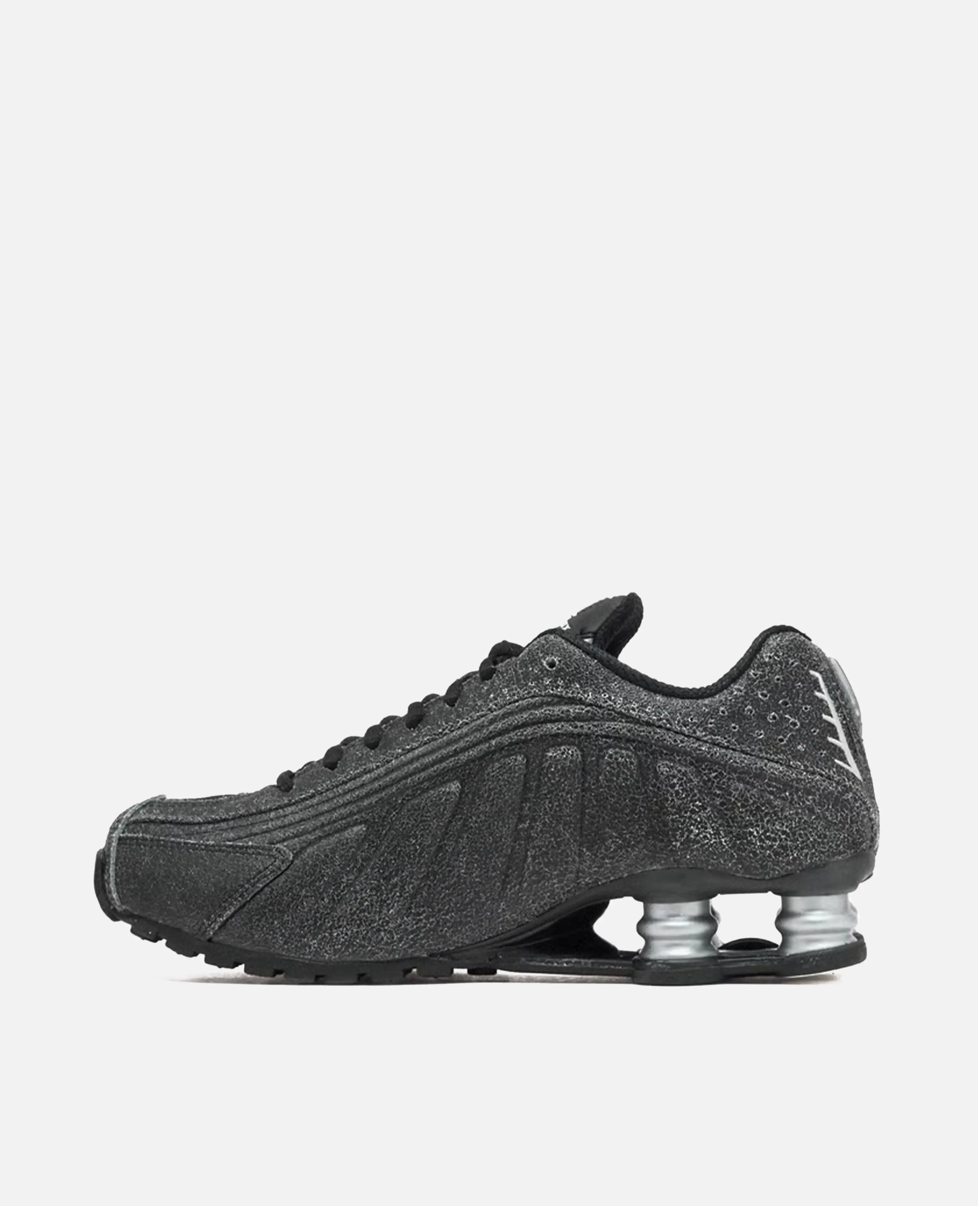 Nike Shox R4 QS (Black/Sail - LT Smoke Grey - Metallic Silver)