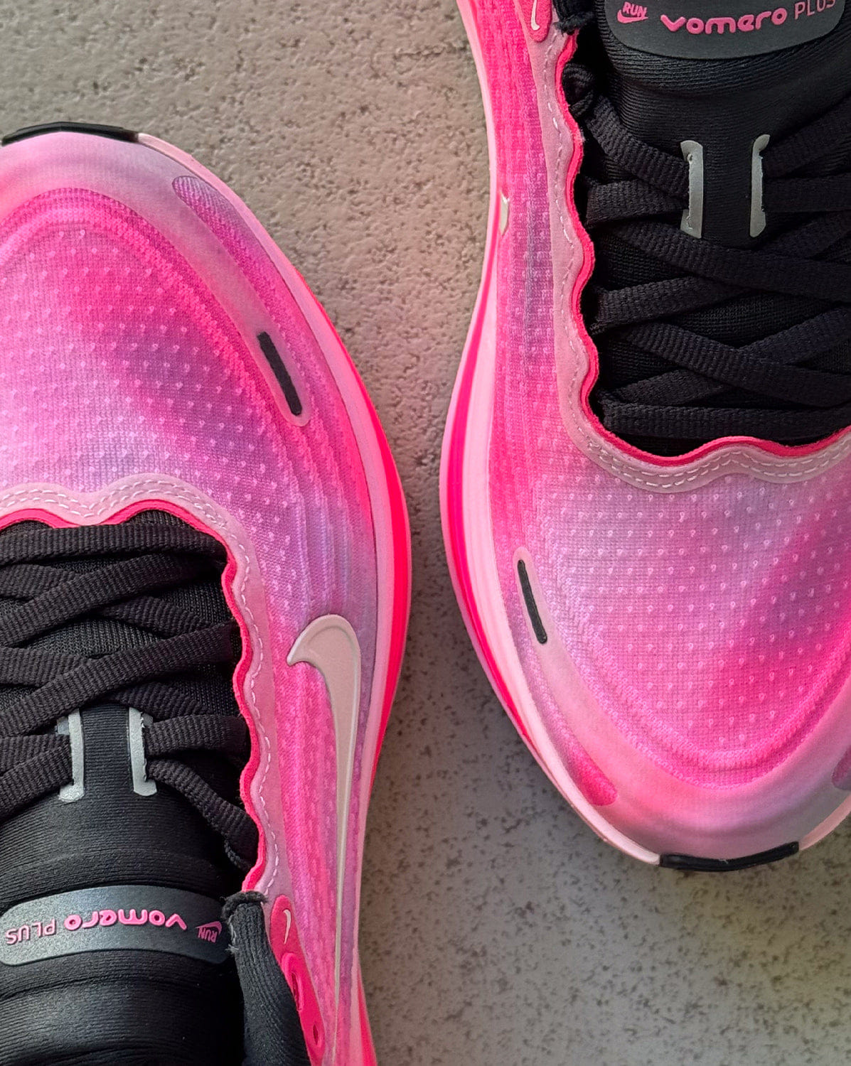 Nike Wmns Vomero Plus