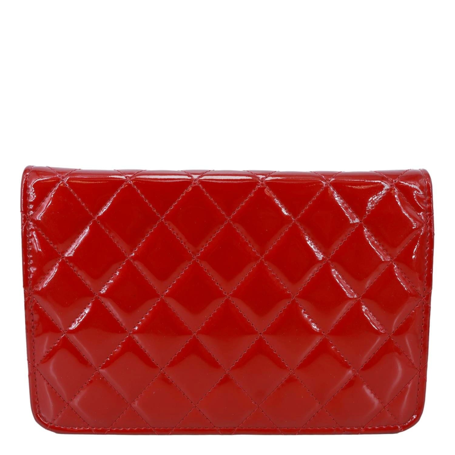 CHANEL Brilliant WOC Quilted Patent Leather Crossbody Wallet Red