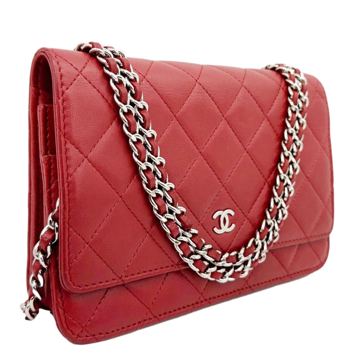 CHANEL Classic Flap Quilted Leather Wallet On Chain Red