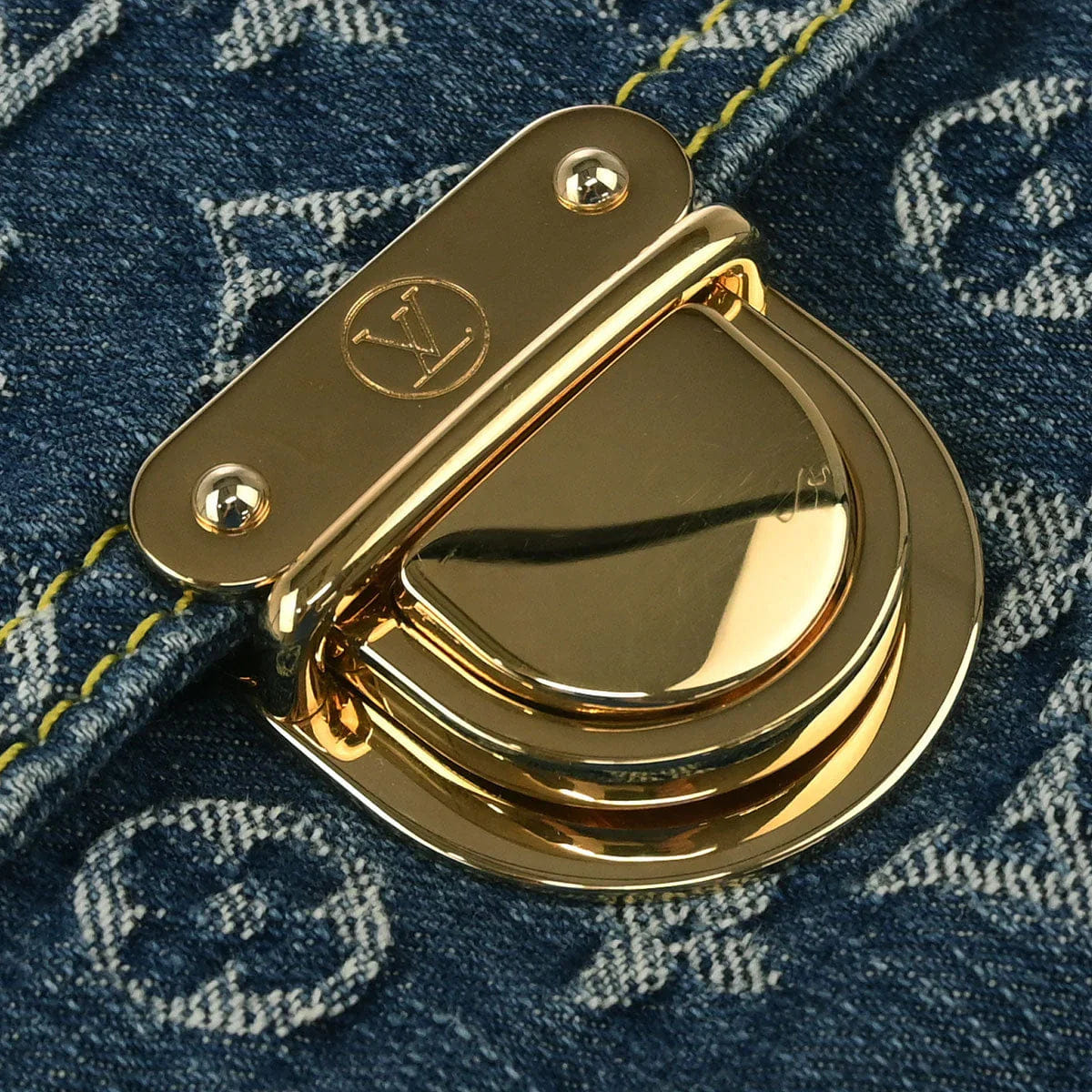 Louis Vuitton 2005 Monogram Denim Flat Shopper Tote Handbag M95018