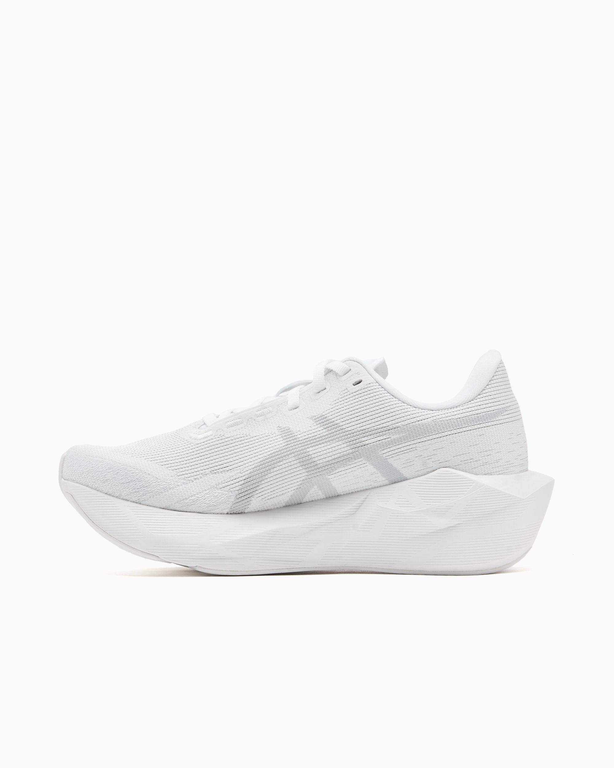 ASICS Women's Novablast 6