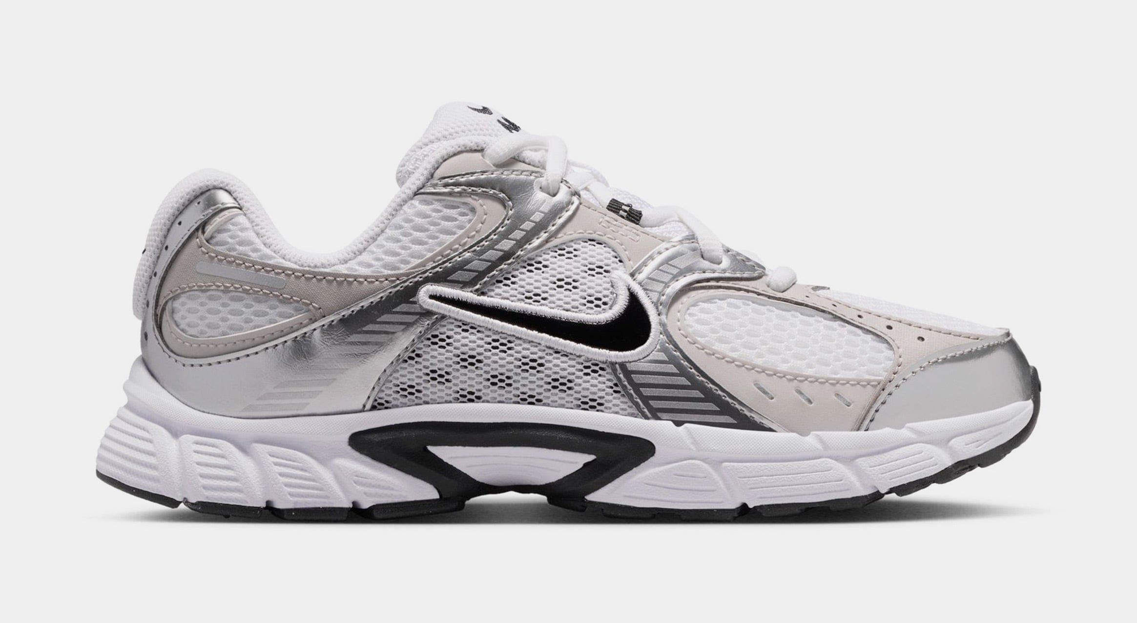 Nike V5 RNR Grade School Lifestyle Shoes (White/Vast Grey/Photon Dust/Black)