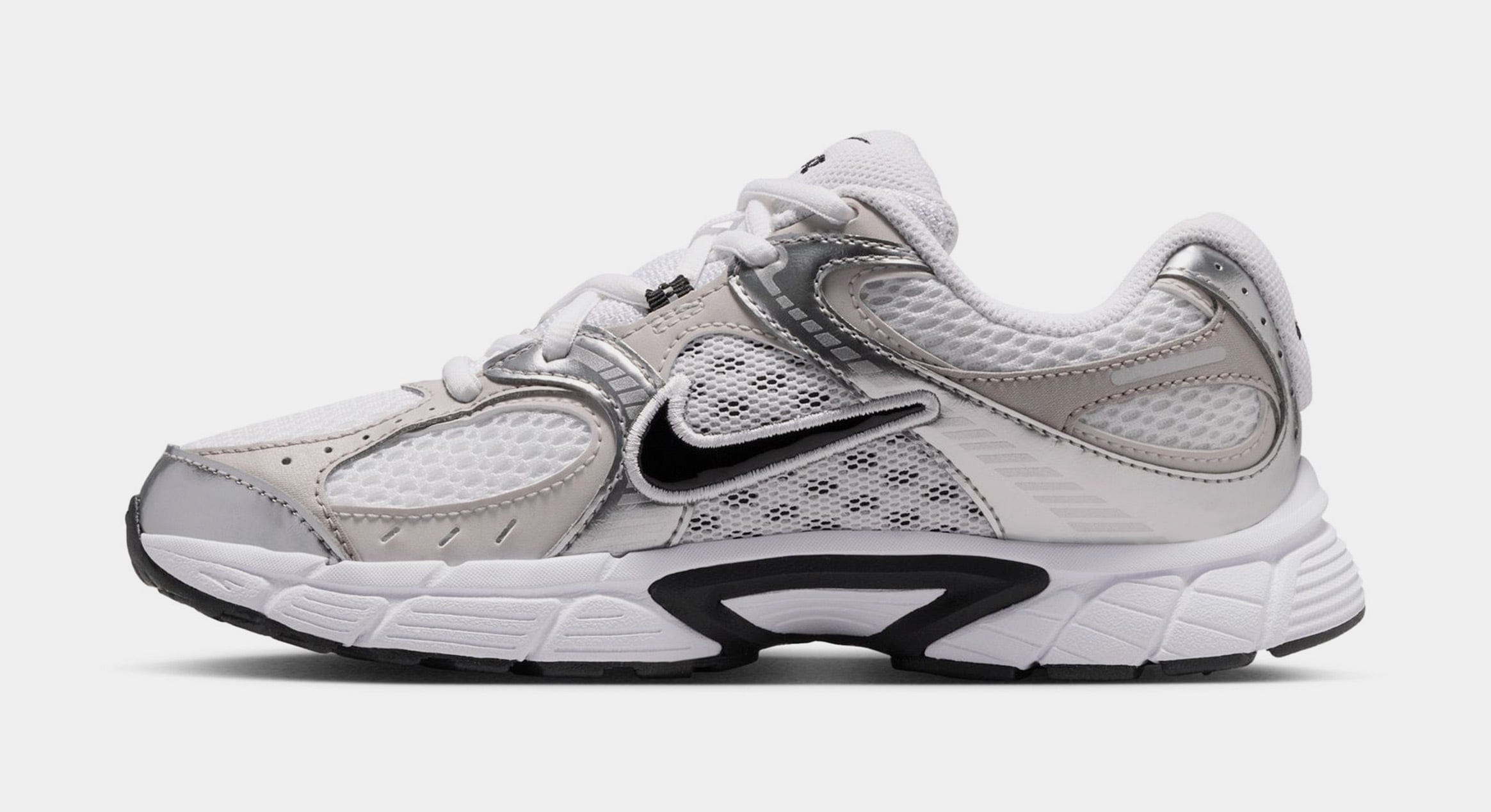 Nike V5 RNR Grade School Lifestyle Shoes (White/Vast Grey/Photon Dust/Black)