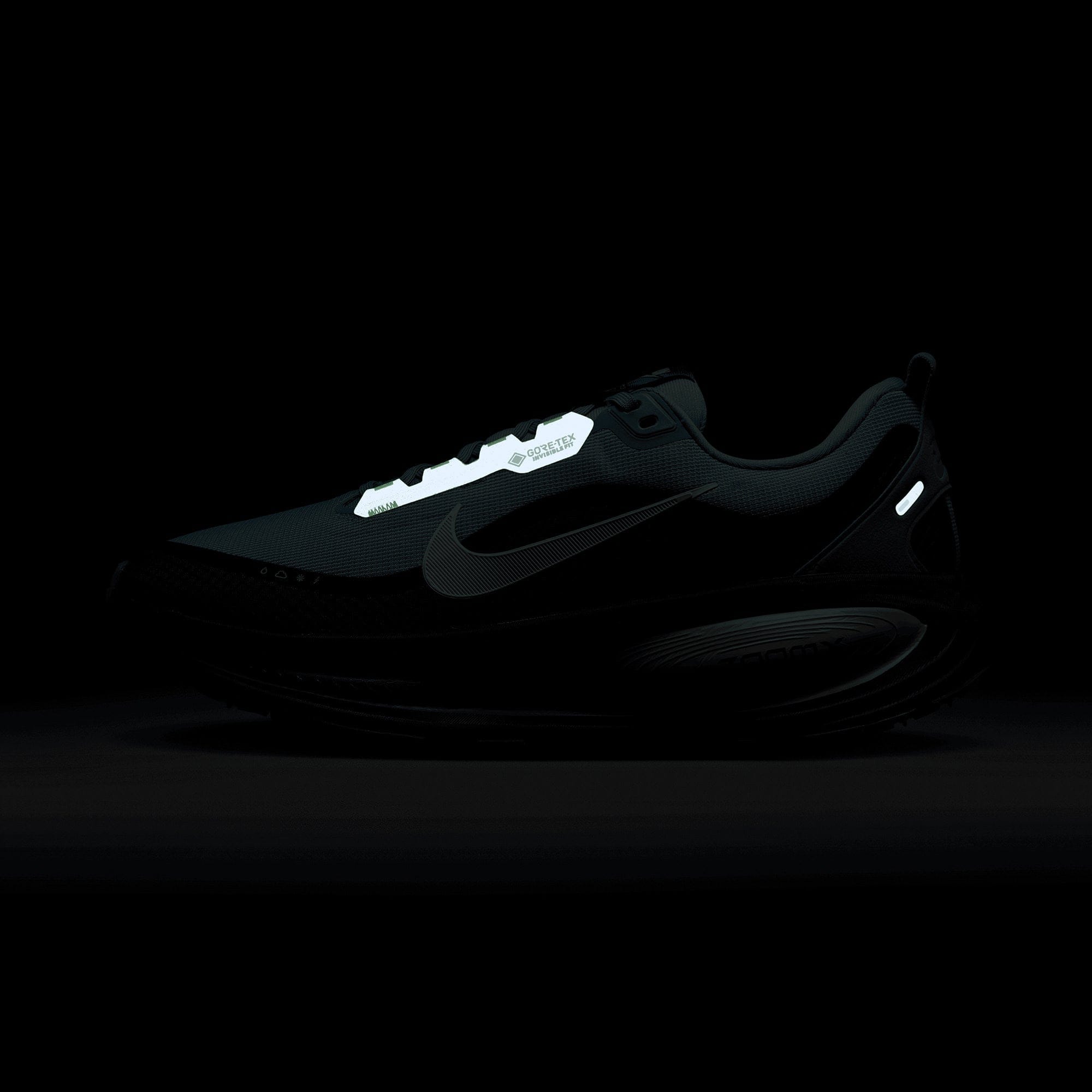 Nike Vomero 18 GORE - TEX SEAWEED HQ7001 - 300