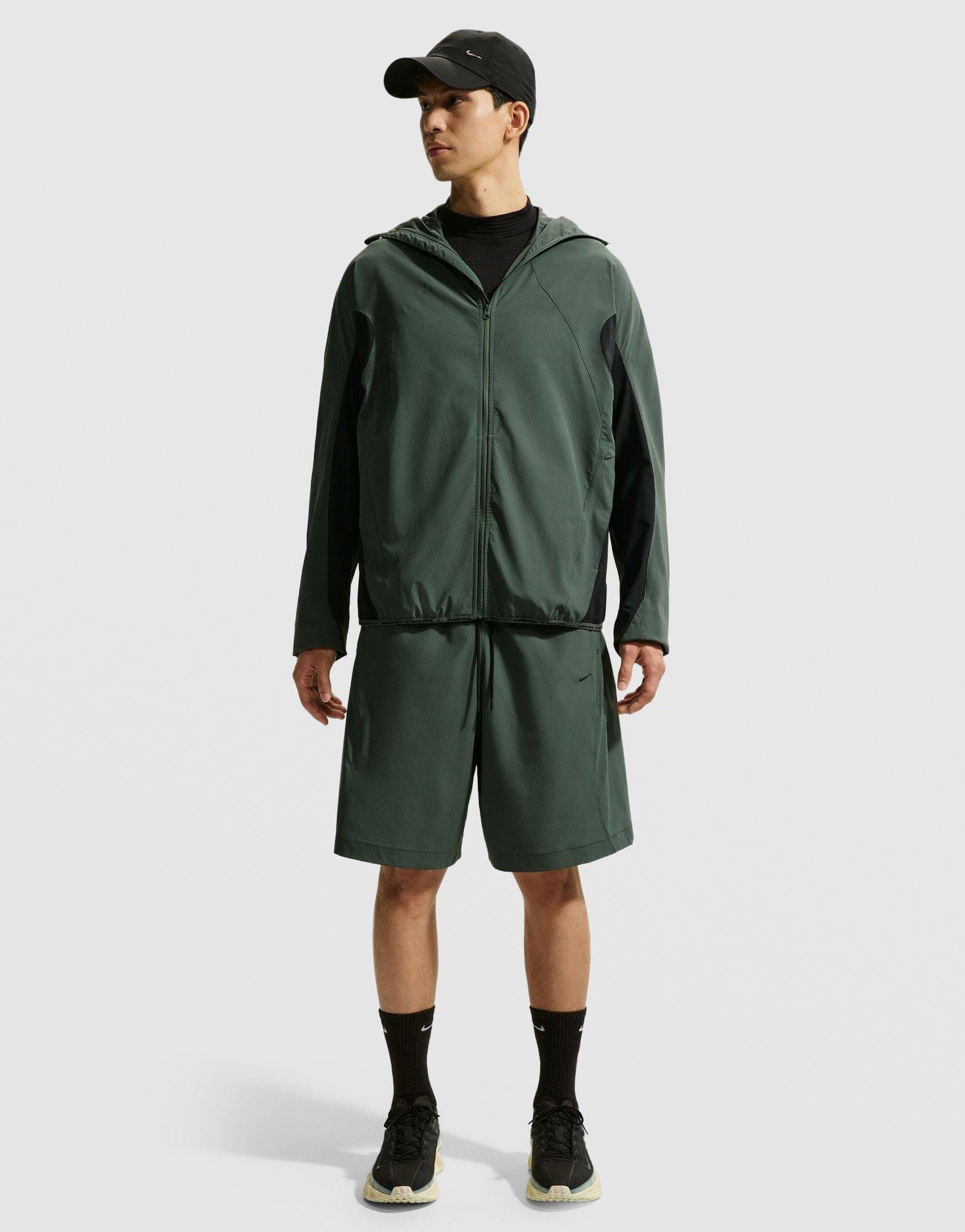Nike Tech Helios Dri - FIT Long - Sleeve Jacket