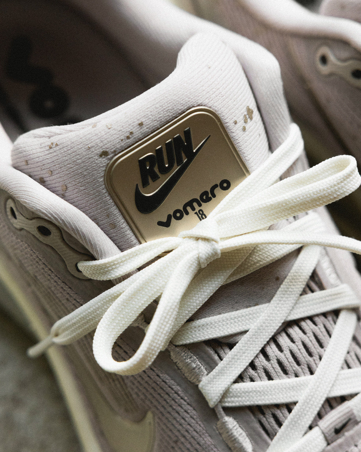 Nike Wmns Vomero 18 SE