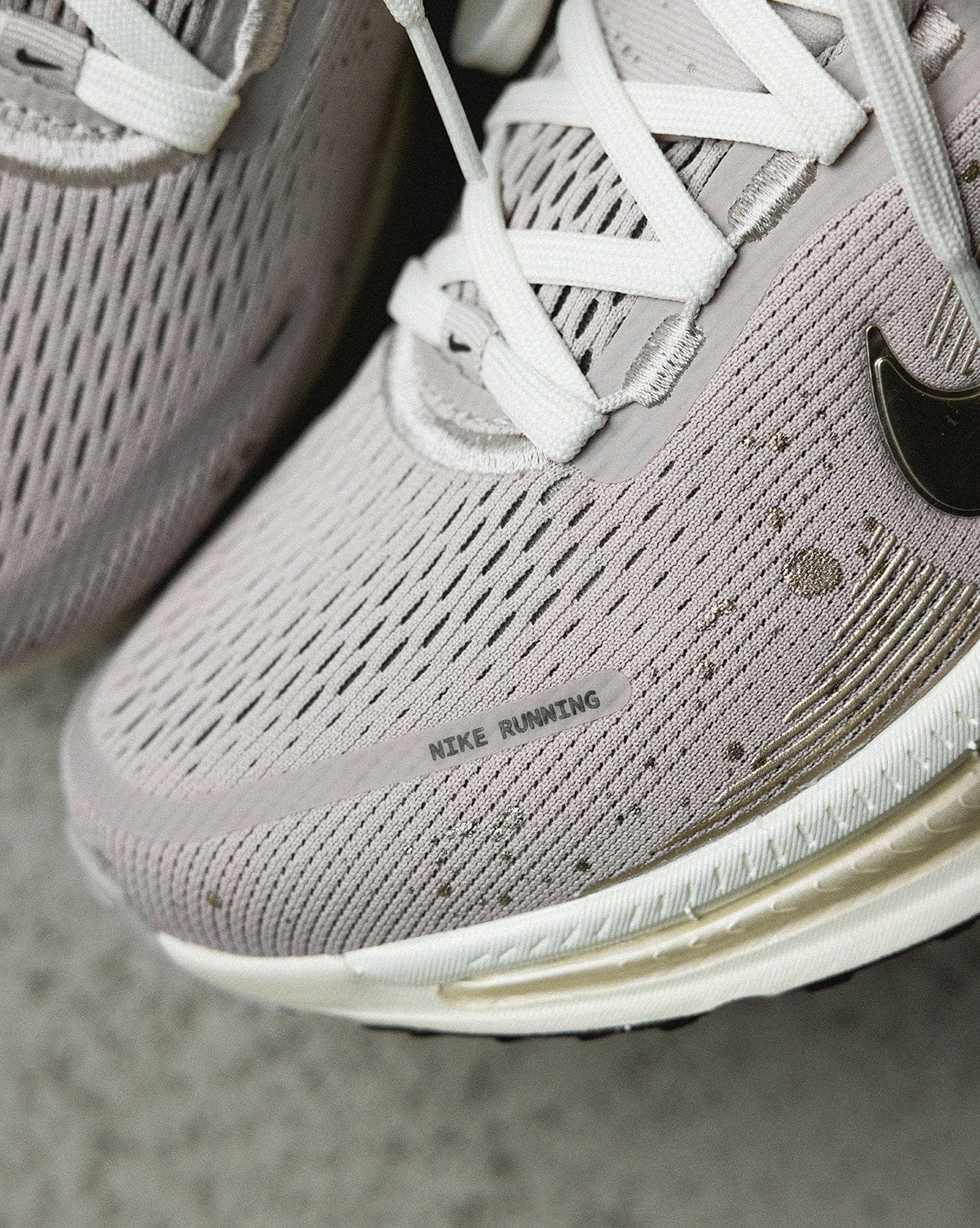 Nike Wmns Vomero 18 SE