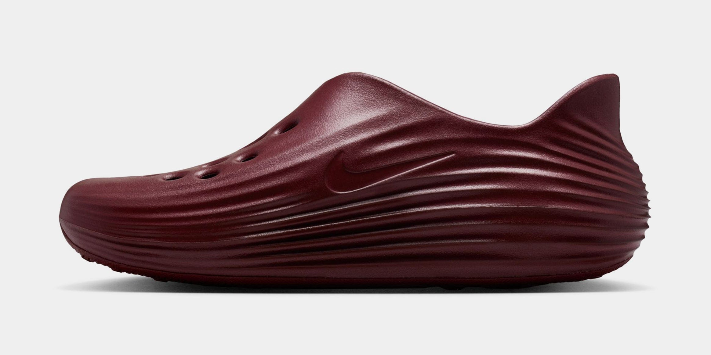 Nike ReactX Rejuven8 Mens Sandals (Dark Team Red/Dark Team Red)