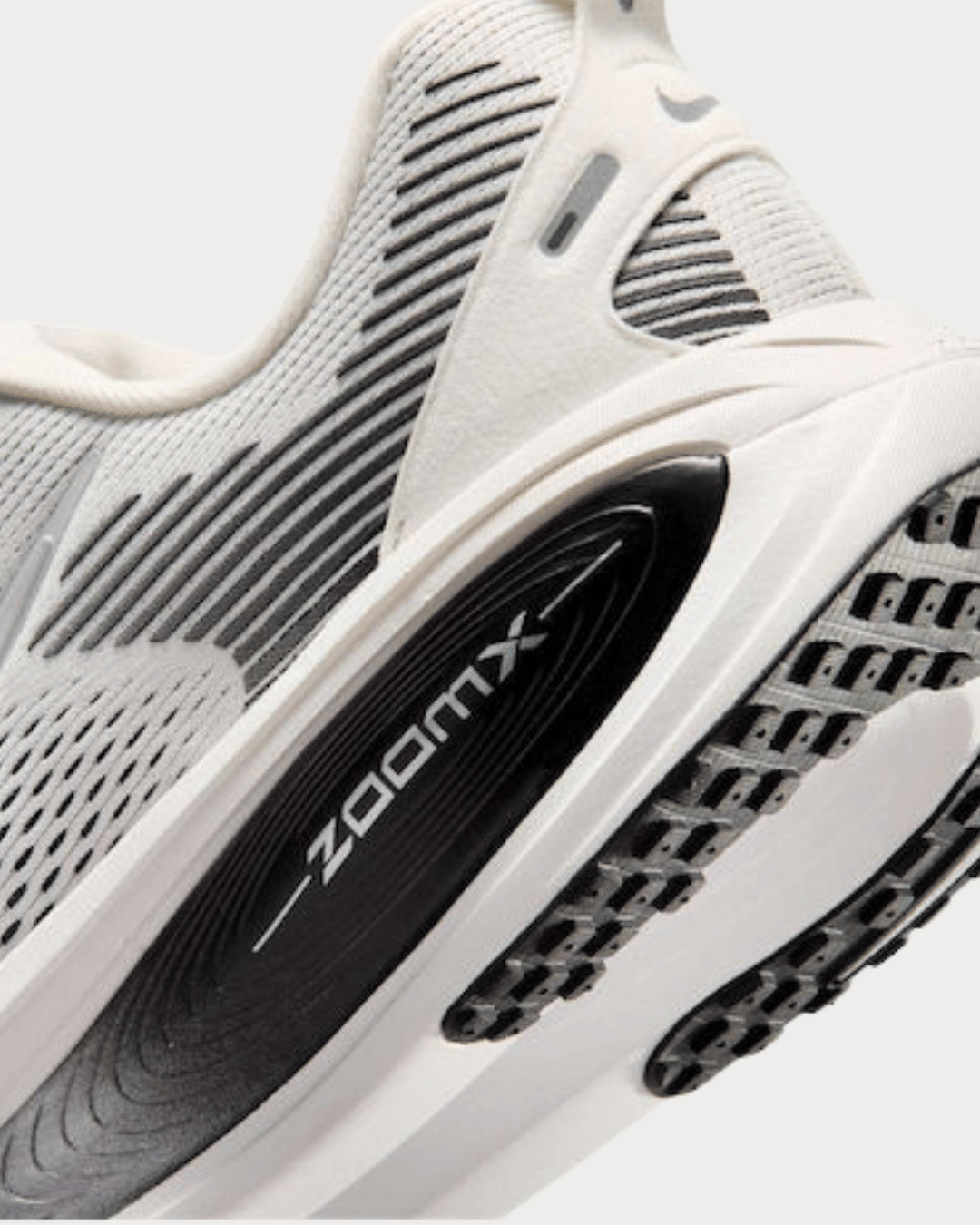 Nike Vomero 18 RR - Summit White/Black/Off White/Metallic Silver