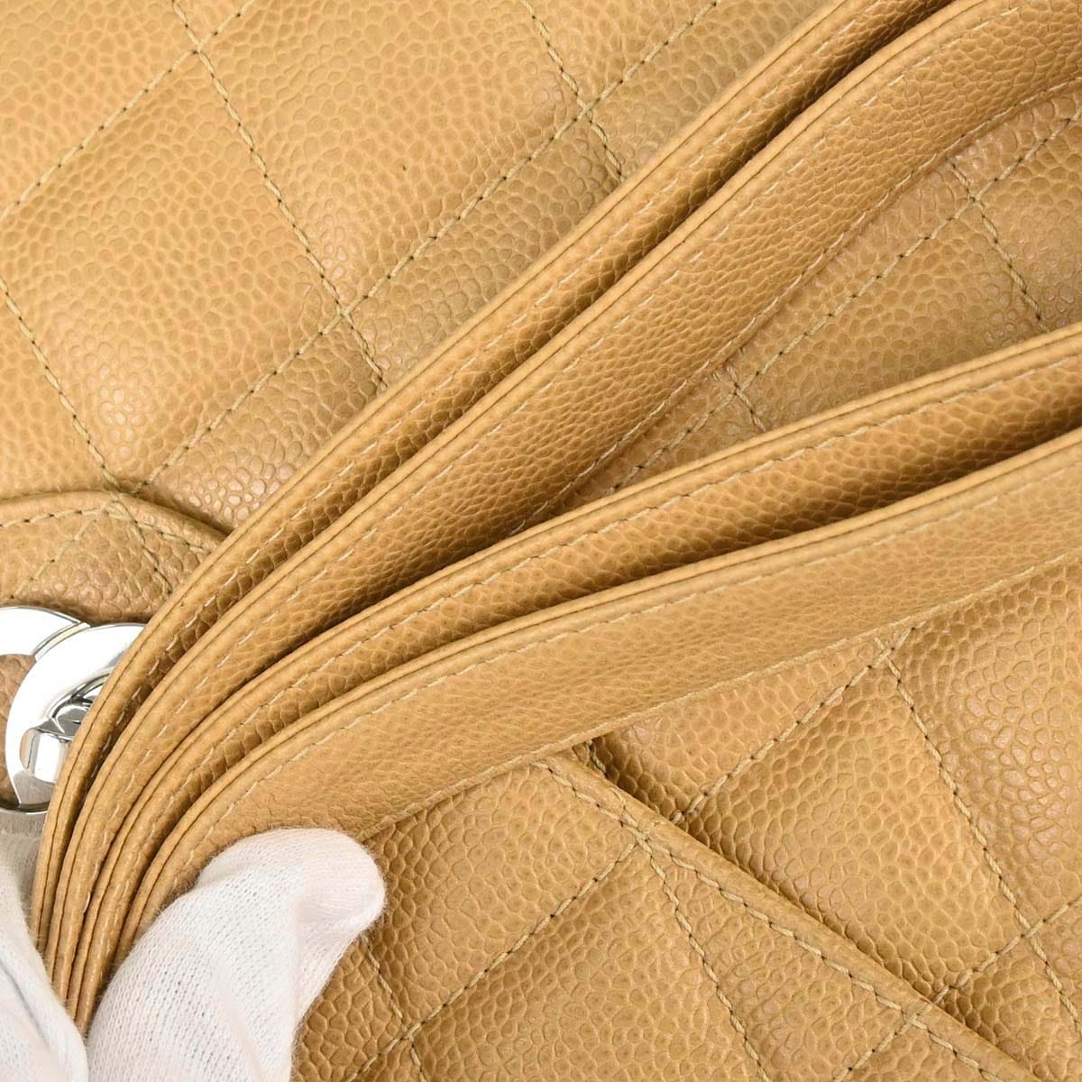Chanel 1996 - 1997 Beige Caviar Skin Tote Shoulder Bag