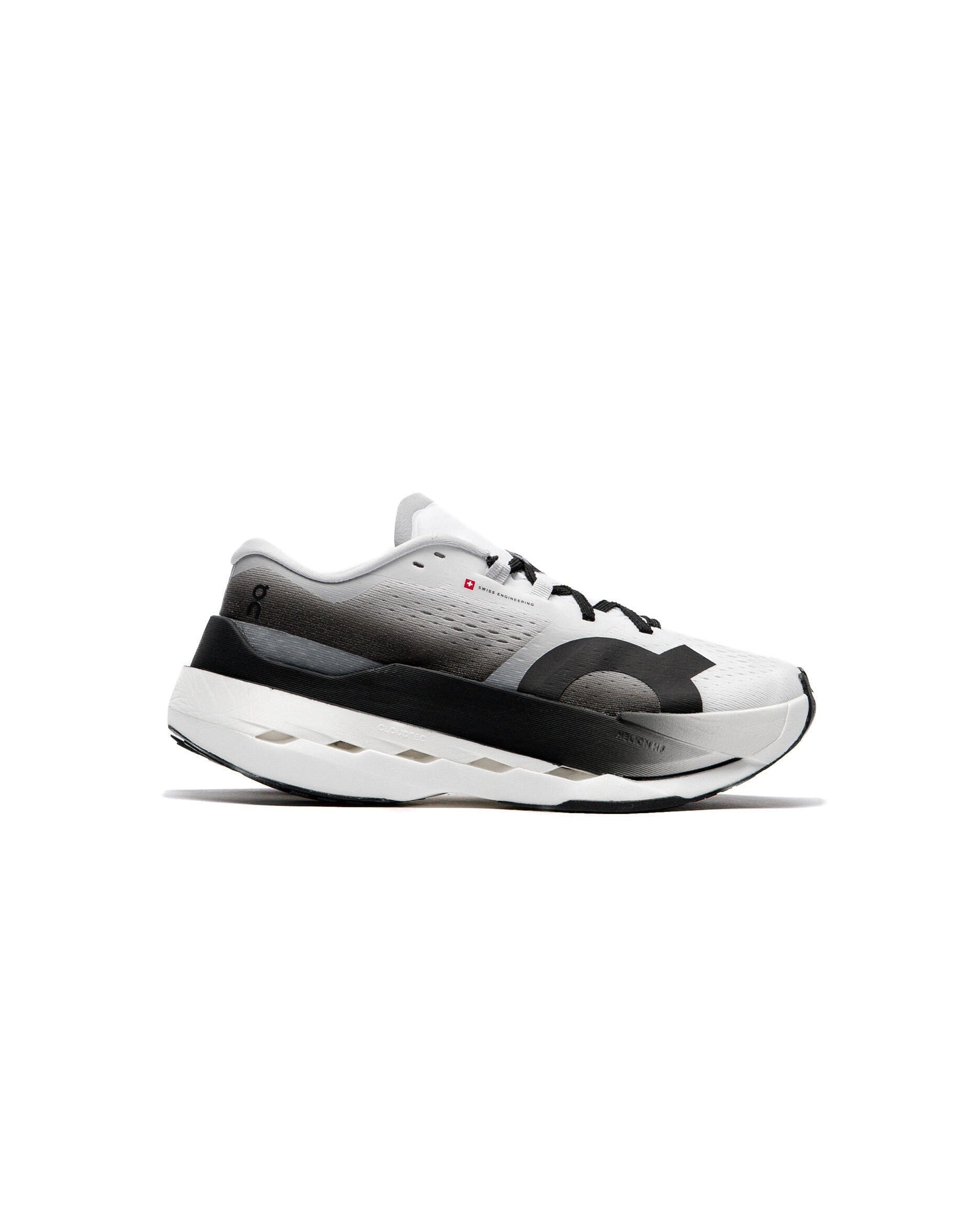 On Running WMNS Cloudboom Max