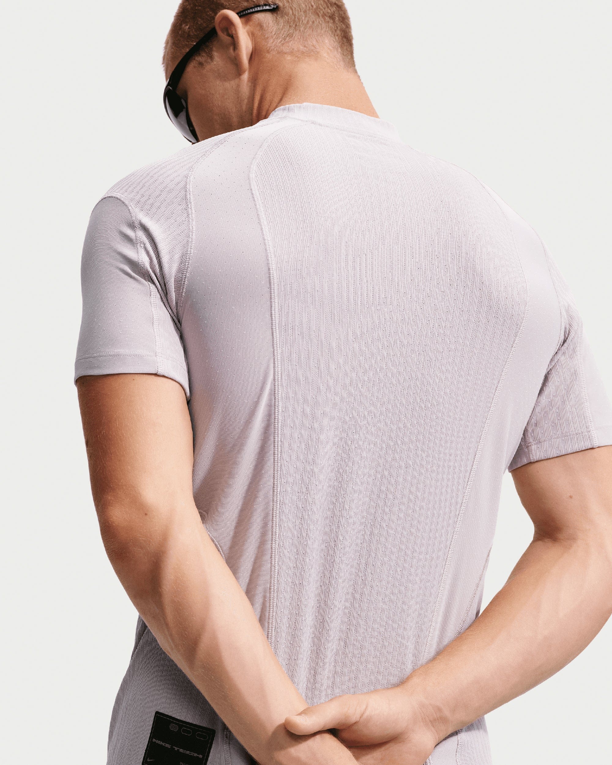 Nike Camiseta Slim Nike Tech Dri - FIT ADV para hombre