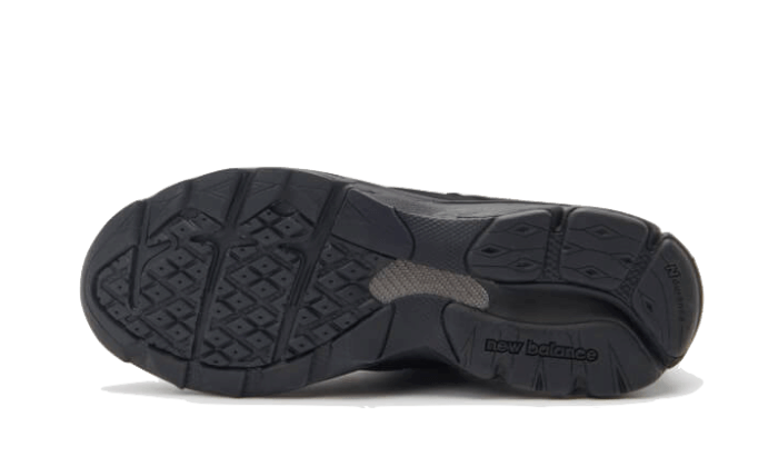 New Balance 920 Black Grey