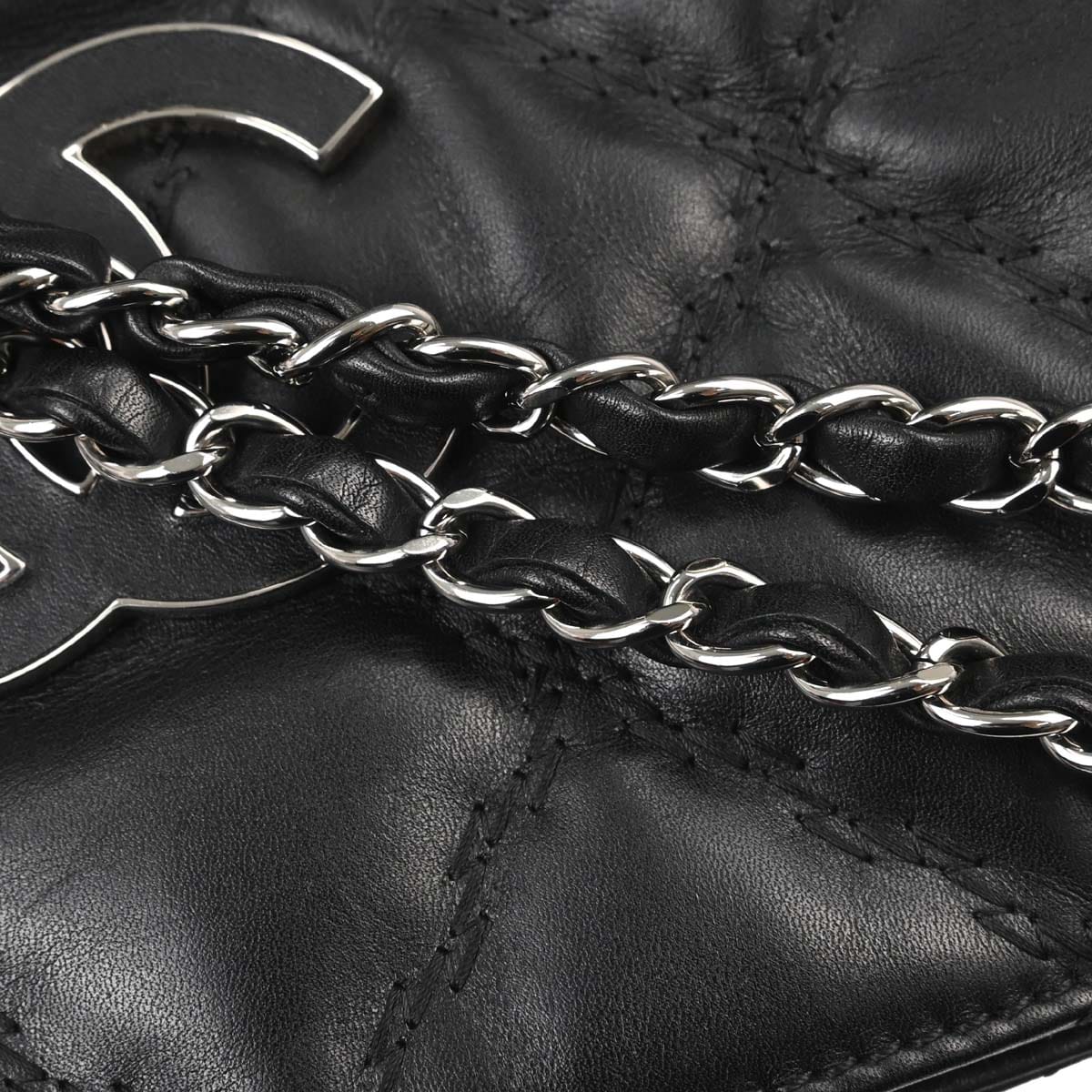 Chanel 2013 - 2014 Black Lambskin Hamptons Tote Handbag