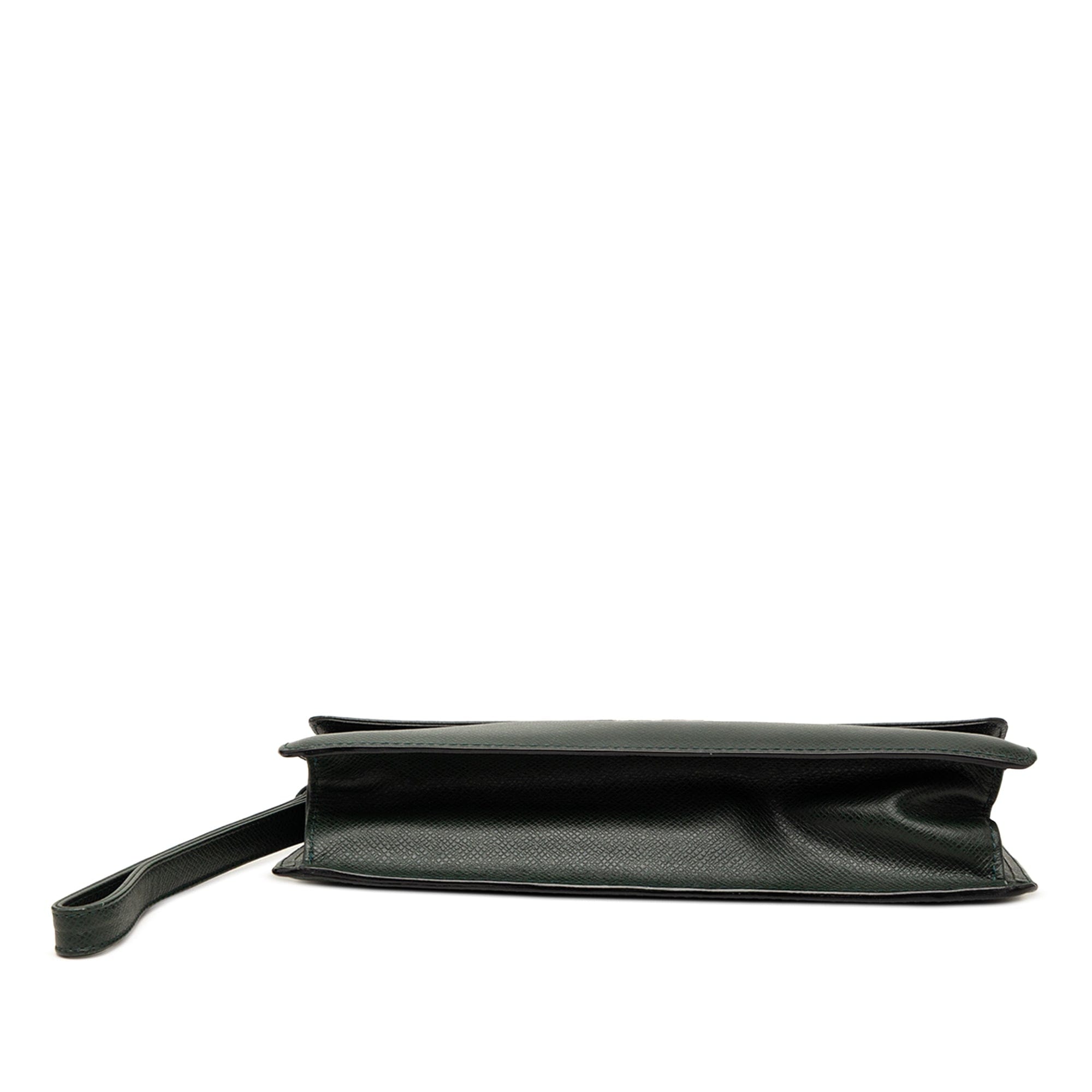 Louis Vuitton Taiga Selenga