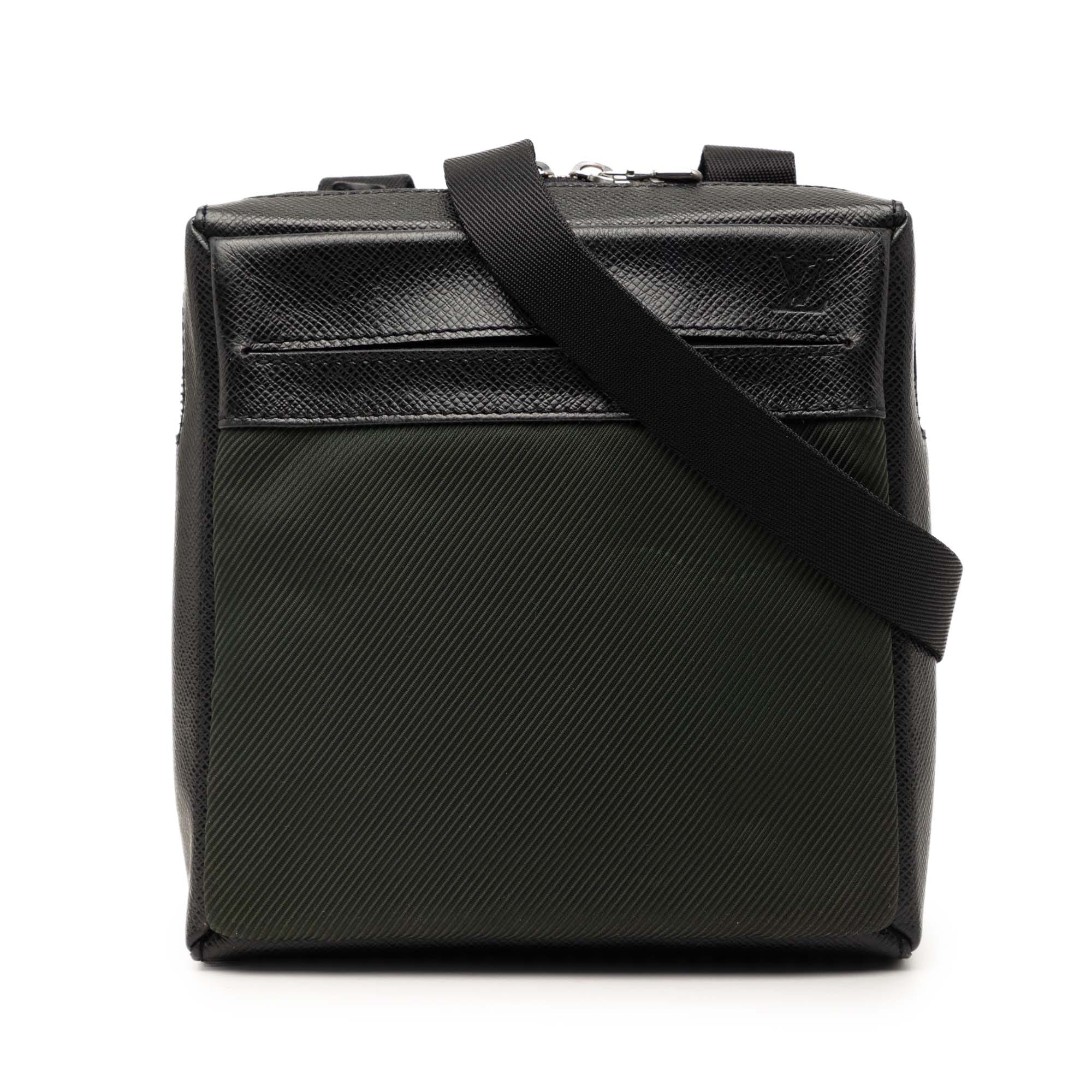 Louis Vuitton Taiga Sayan