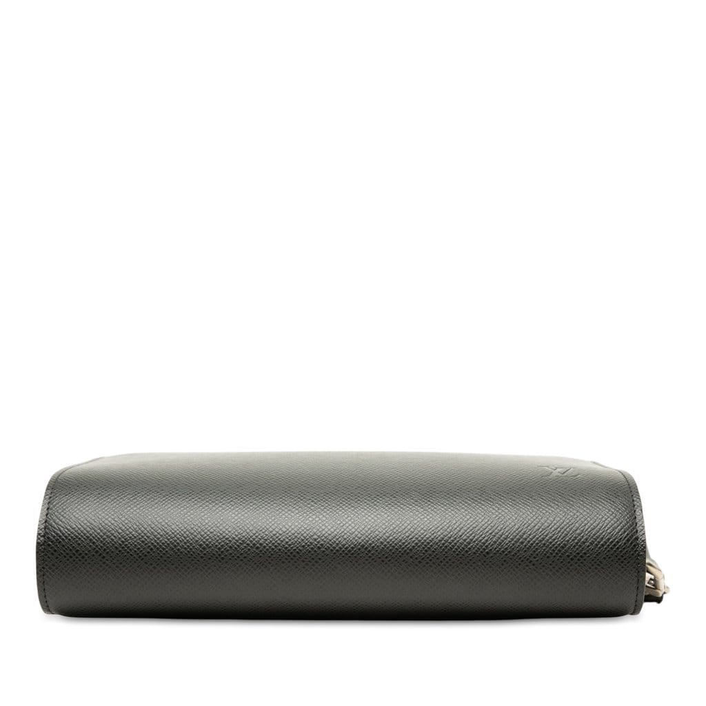 Louis Vuitton Taiga Pochette Baikal