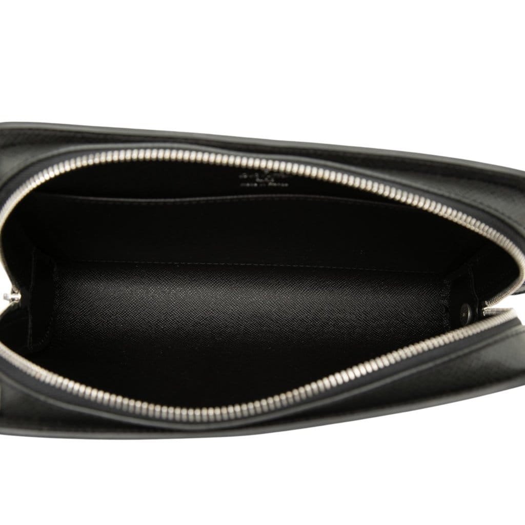 Louis Vuitton Taiga Pochette Baikal