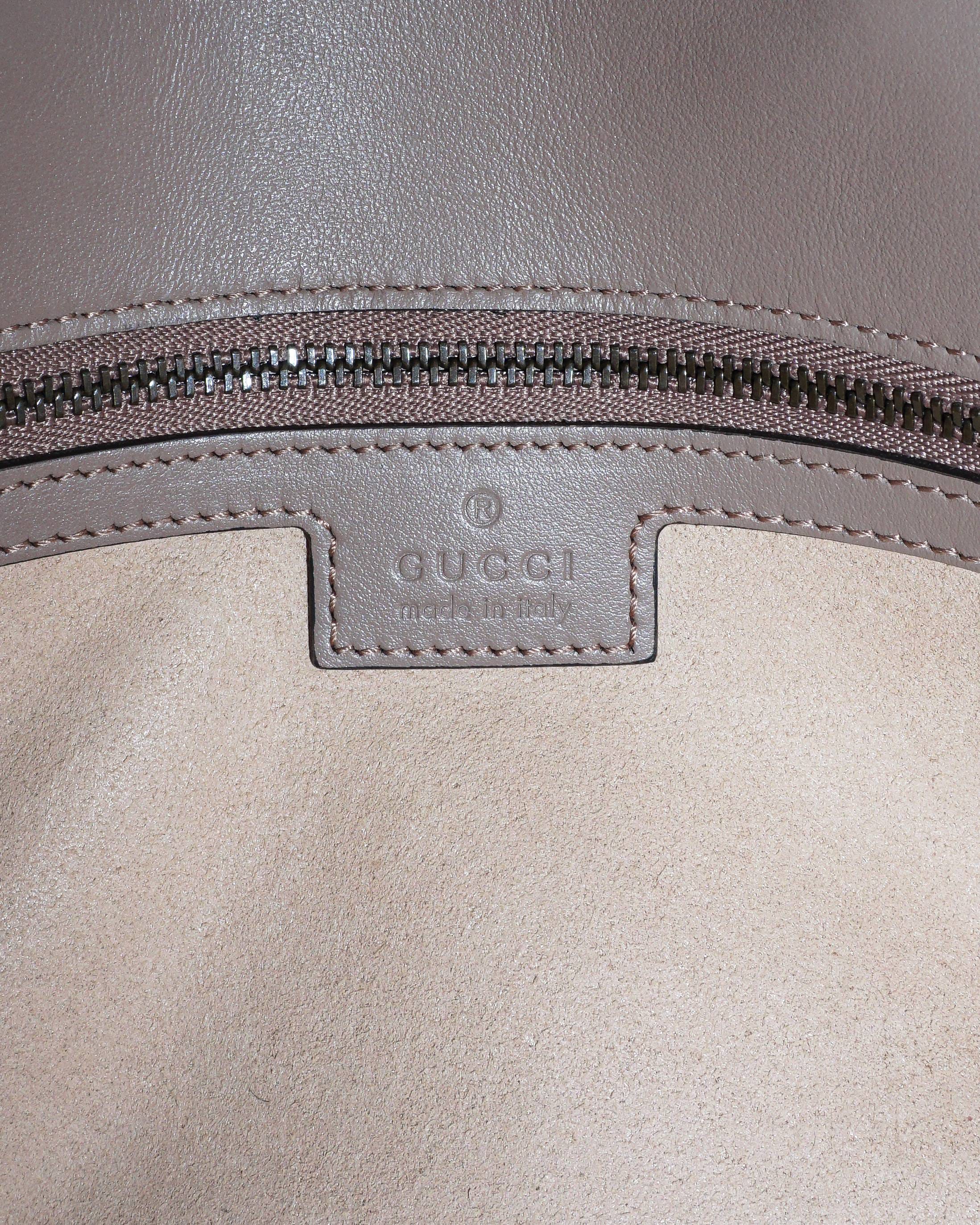 Gucci GG Marmont Shoulder Bag Beige Matelassé Leather