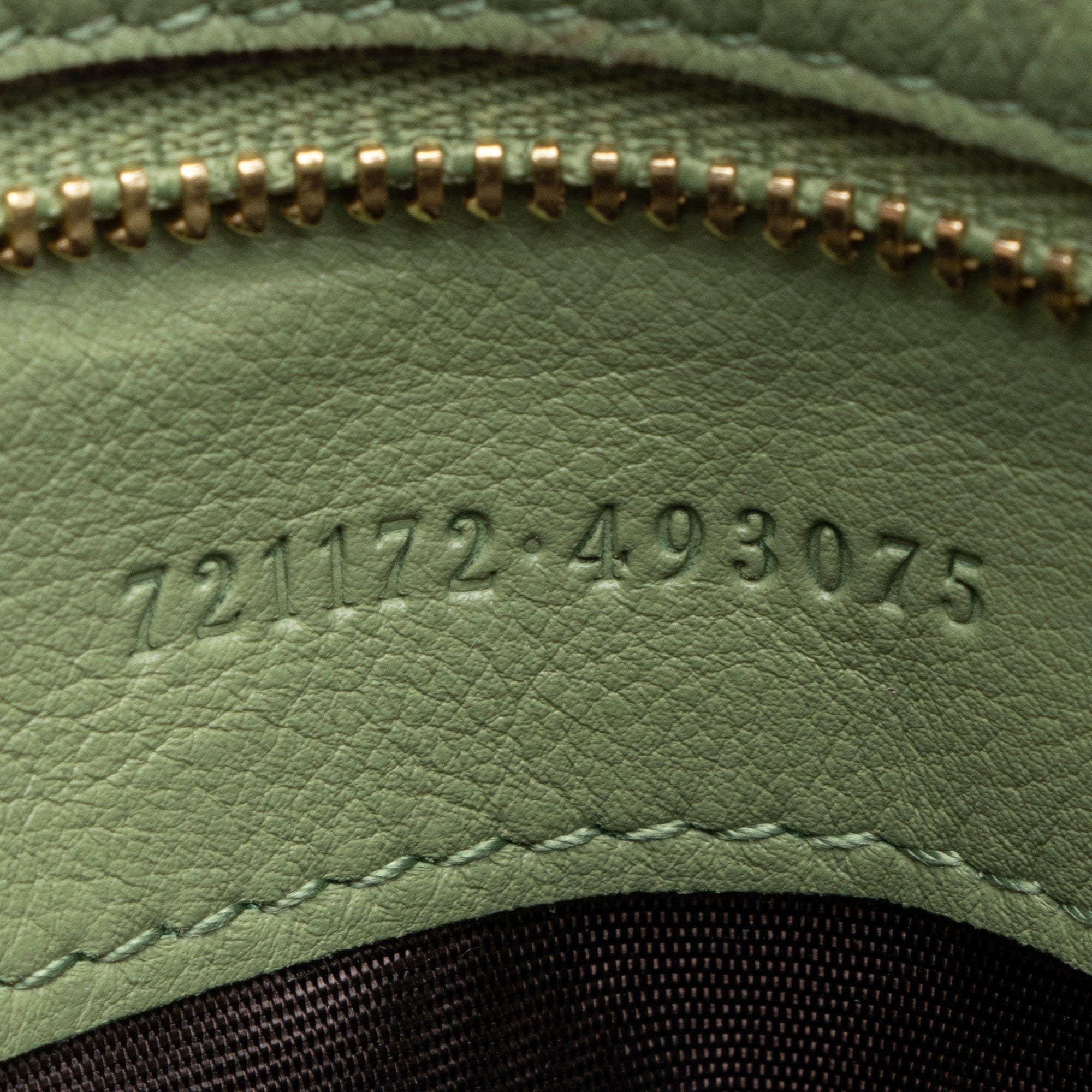 Gucci Leather Blondie Medium Shoulder Bag
