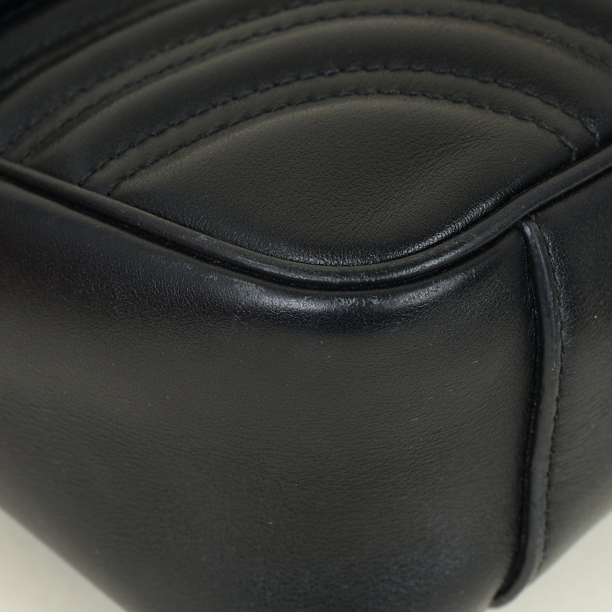 Gucci Black GG Marmont Matelasse Medium Shoulder Bag