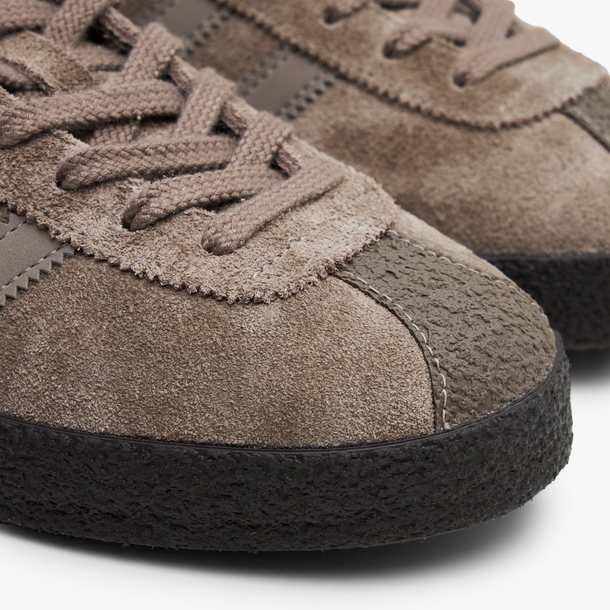 adidas Mendacino Spezial Blanch Brown / Shadow Red