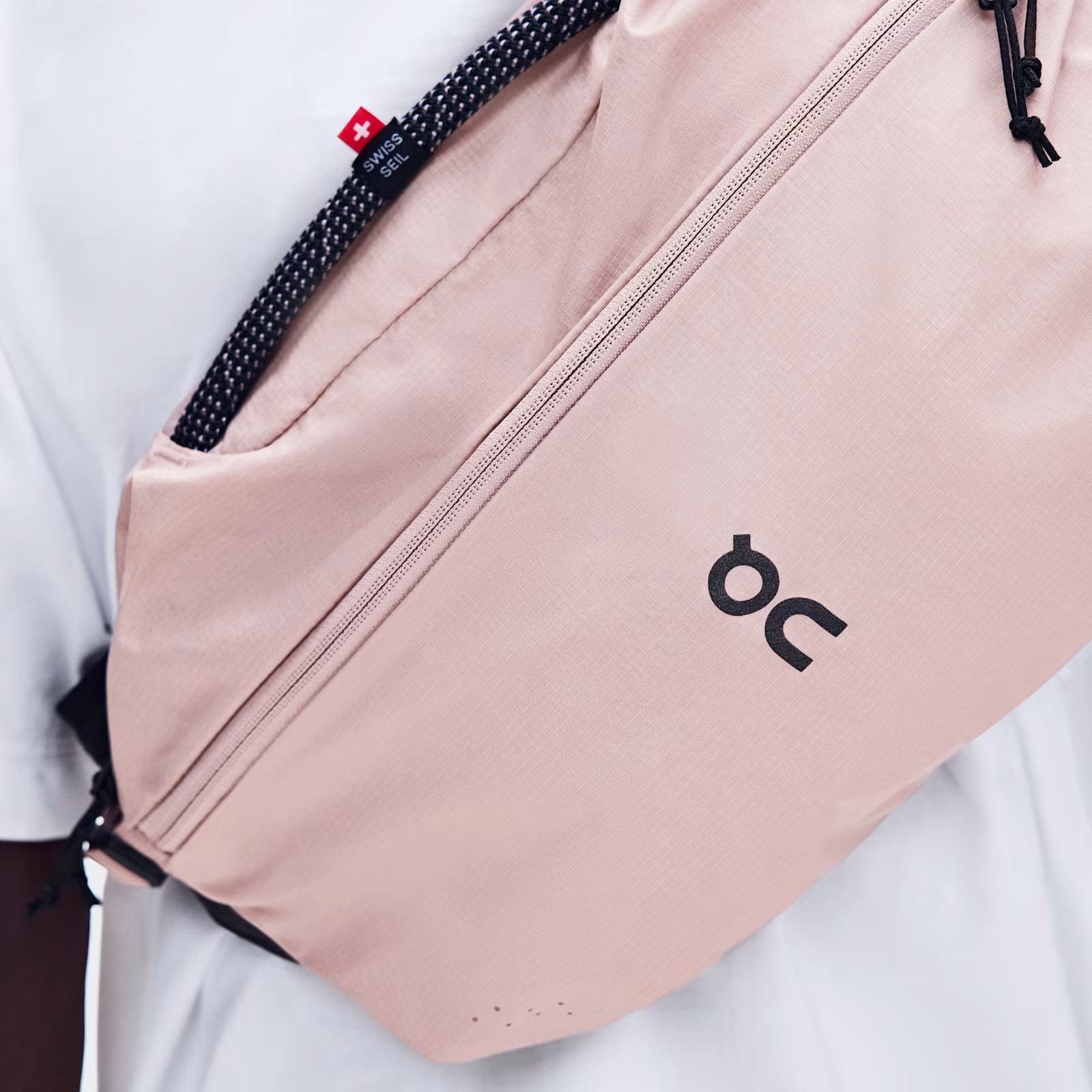 On Running On Sling Pack 9 l Biscuit | Black