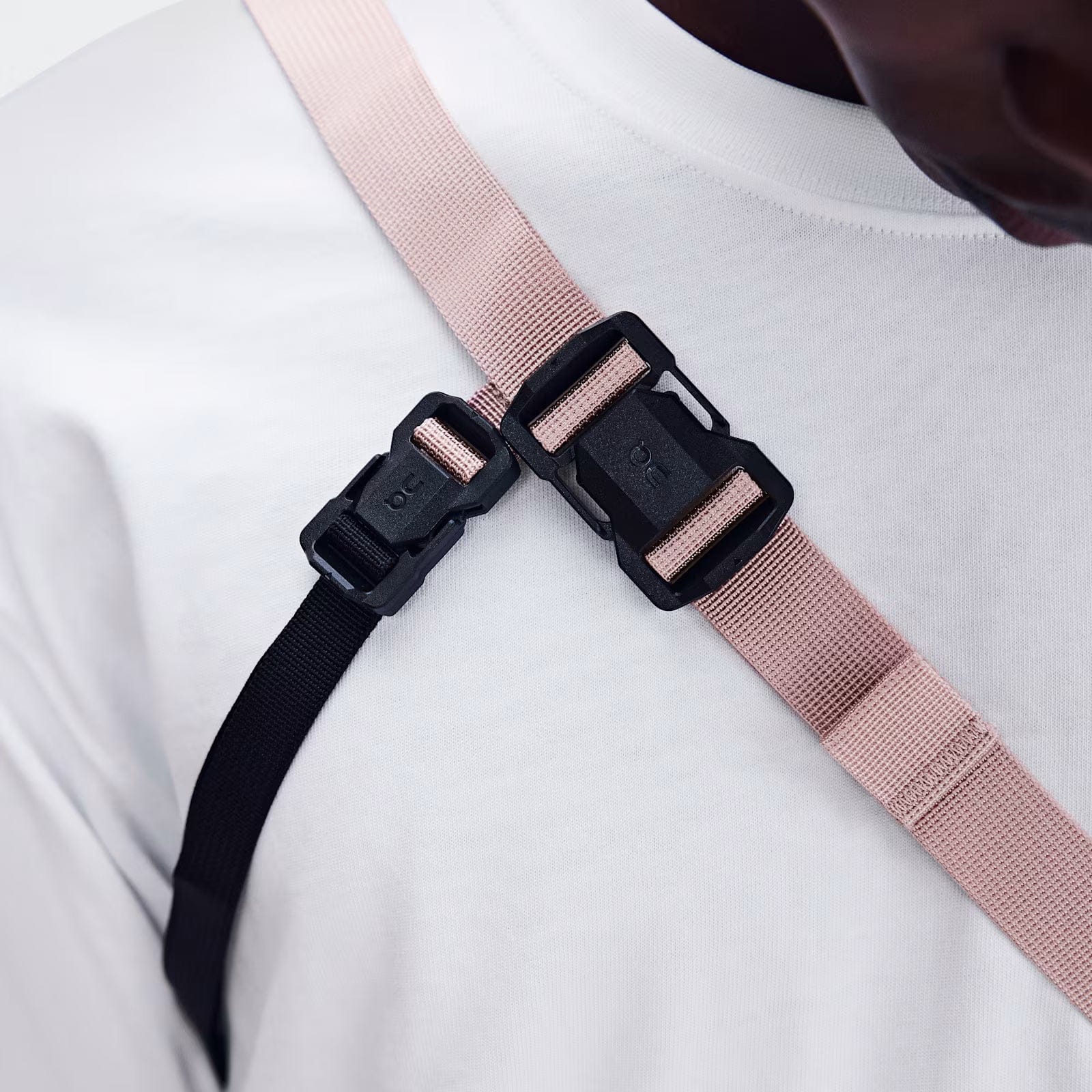 On Running On Sling Pack 9 l Biscuit | Black
