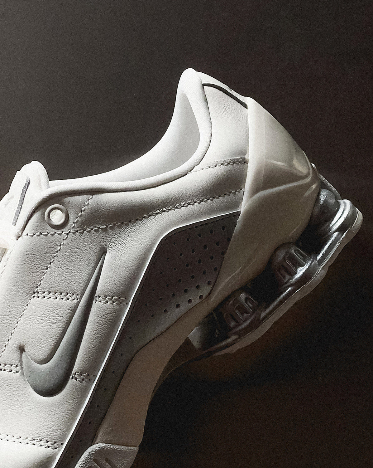Nike Wmns Total 90 Shox Magia